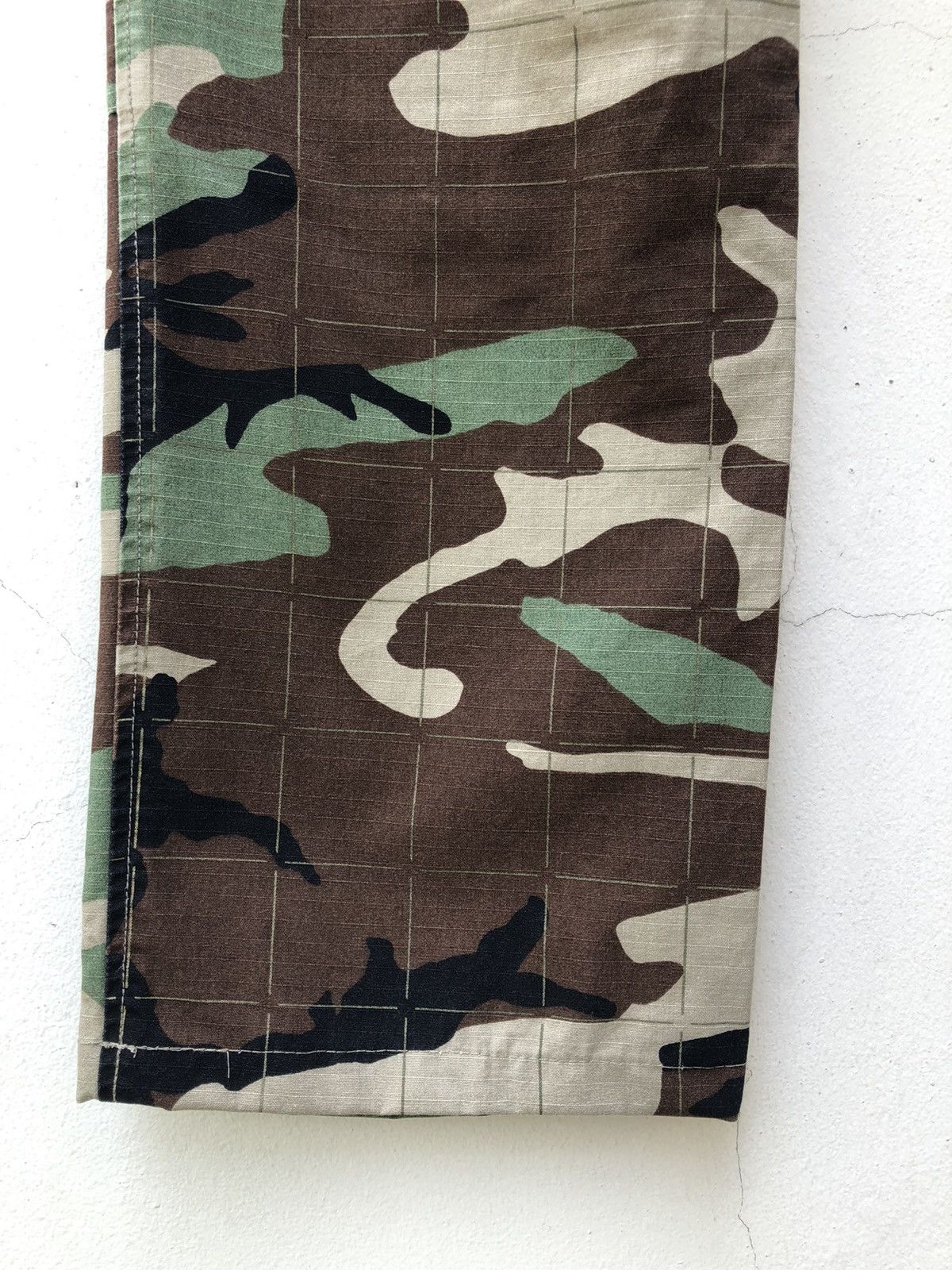 Sophnet. Sophnet Japan Camouflage Tactical Parachute Cargo Trouser Size US 32 / EU 48 - 19 Thumbnail