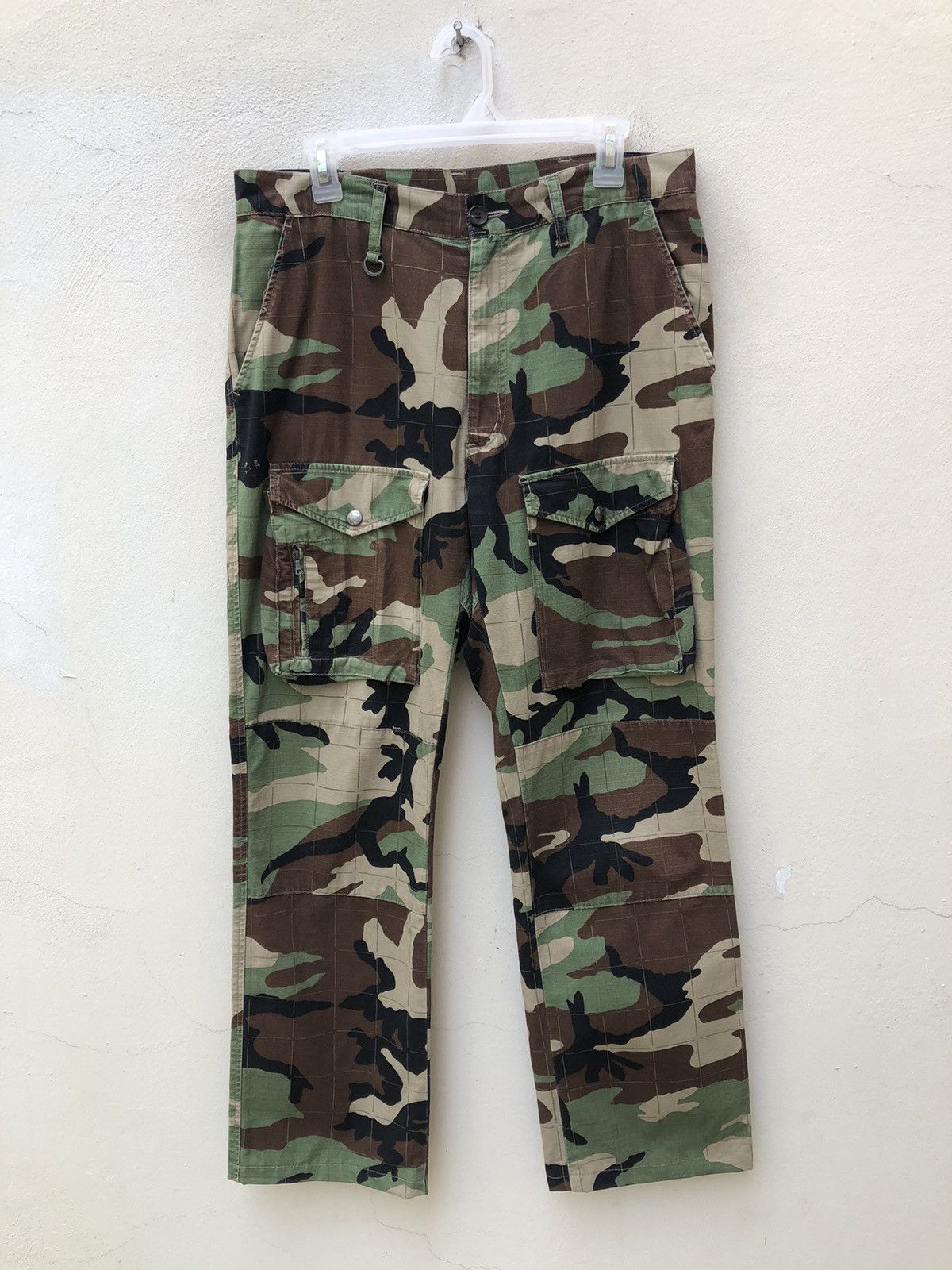 Sophnet. Sophnet Japan Camouflage Tactical Parachute Cargo Trouser Size US 32 / EU 48 - 6 Thumbnail