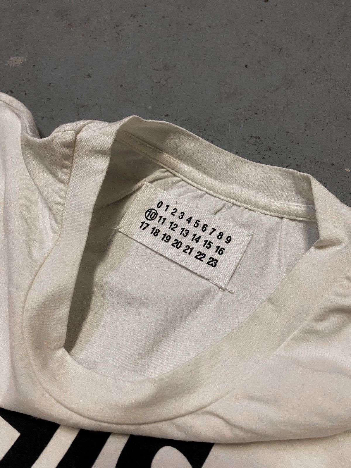 Maison Margiela SS08 Maison Margiela “This is My Suit” Tee Size US M / EU 48-50 / 2 - 3 Thumbnail