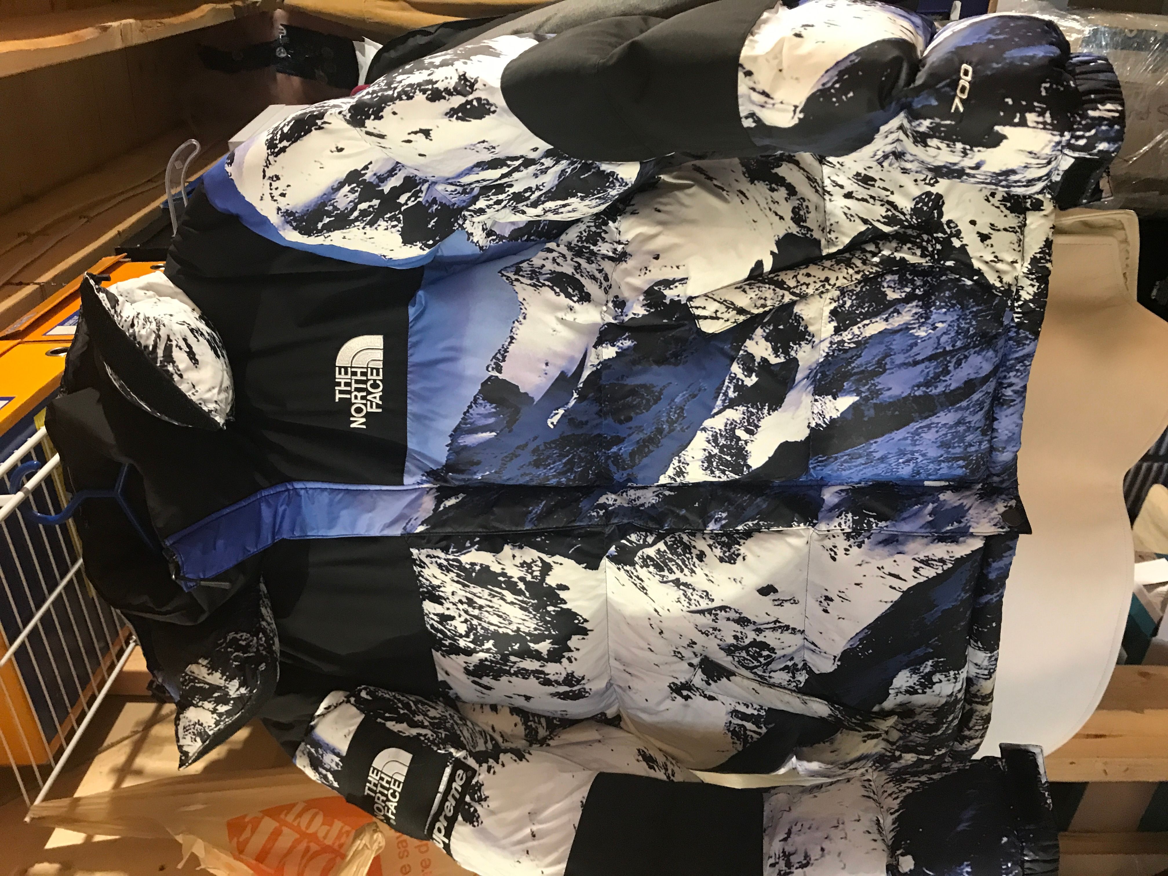 Pre-owned Supreme X The North Face Supreme The North Face Mountain Baltoro Jacket Blue/white In Blue White