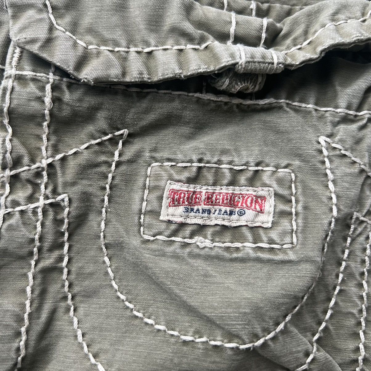 True Religion True religion cargo shorts y2k Baggy Size US 33 - 8 Thumbnail