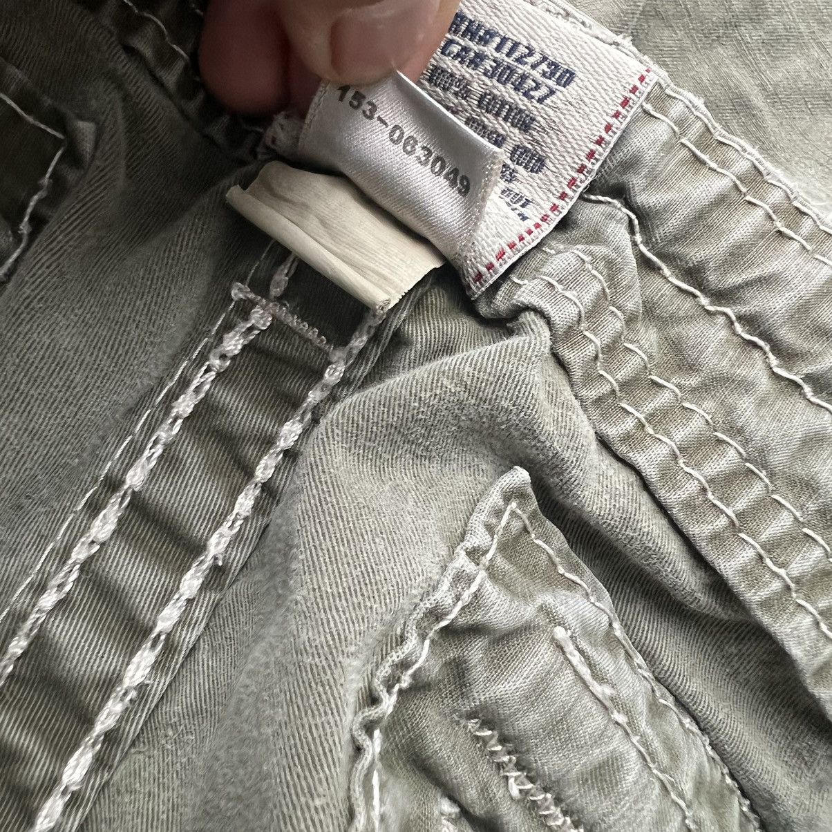 True Religion True religion cargo shorts y2k Baggy Size US 33 - 5 Thumbnail