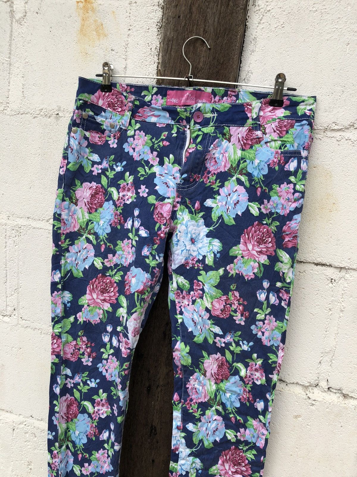 Vintage Sweet Look - Pants Premium Floral Cutting Size US 33 - 3 Thumbnail