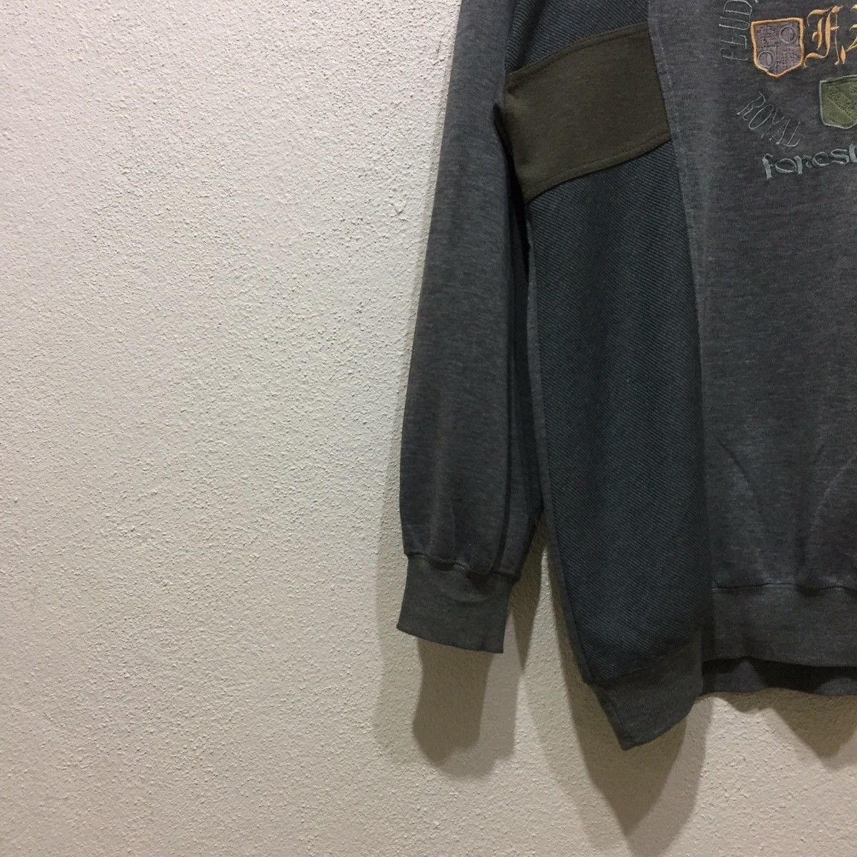 Japanese Brand FOREST ZONE Sweatshirt spellout Big Logo size M fits L Size US L / EU 52-54 / 3 - 2 Thumbnail