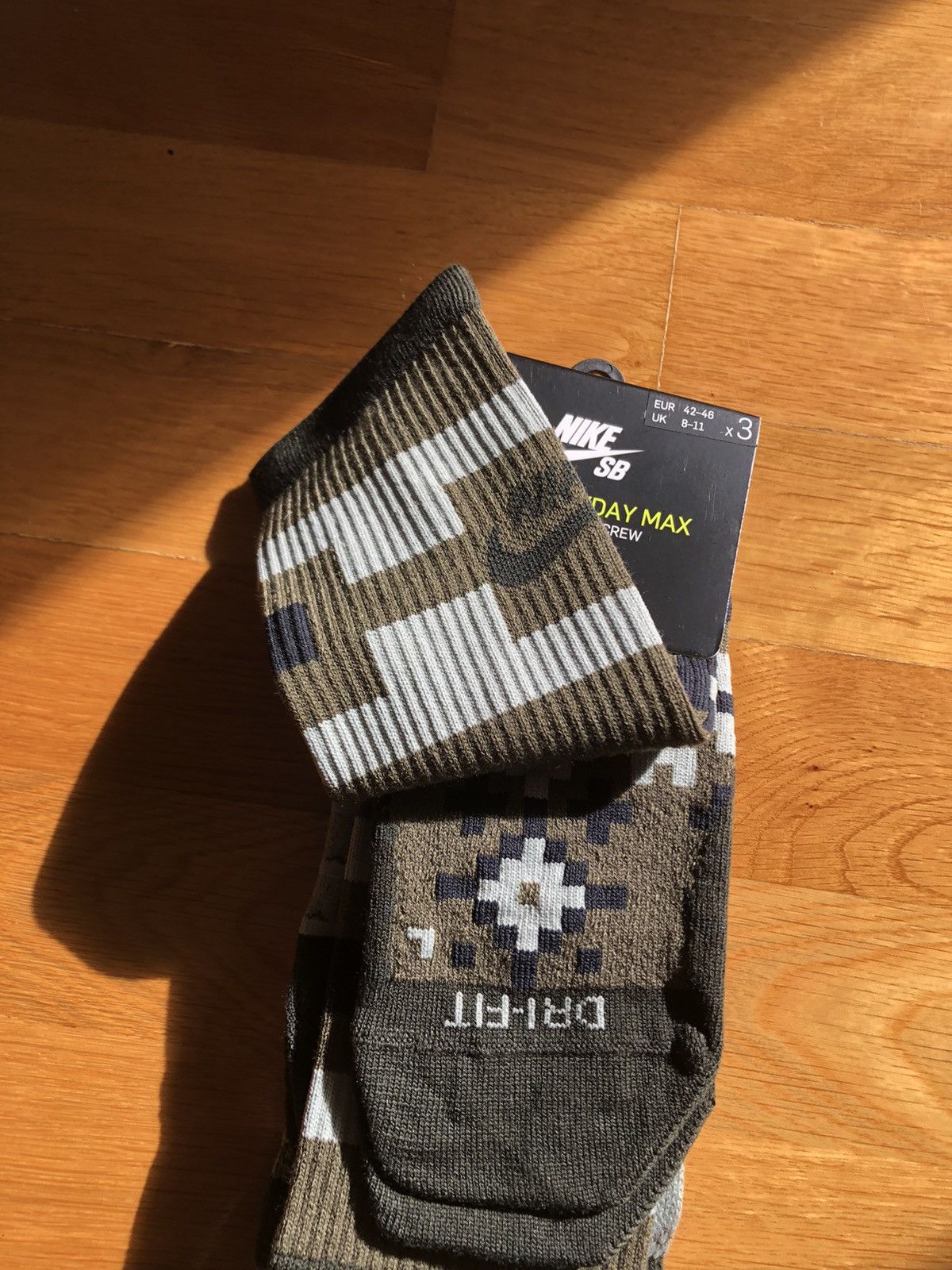 Nike Nike SB three pack military camo various socks dri-fit Size ONE SIZE - 3 Thumbnail