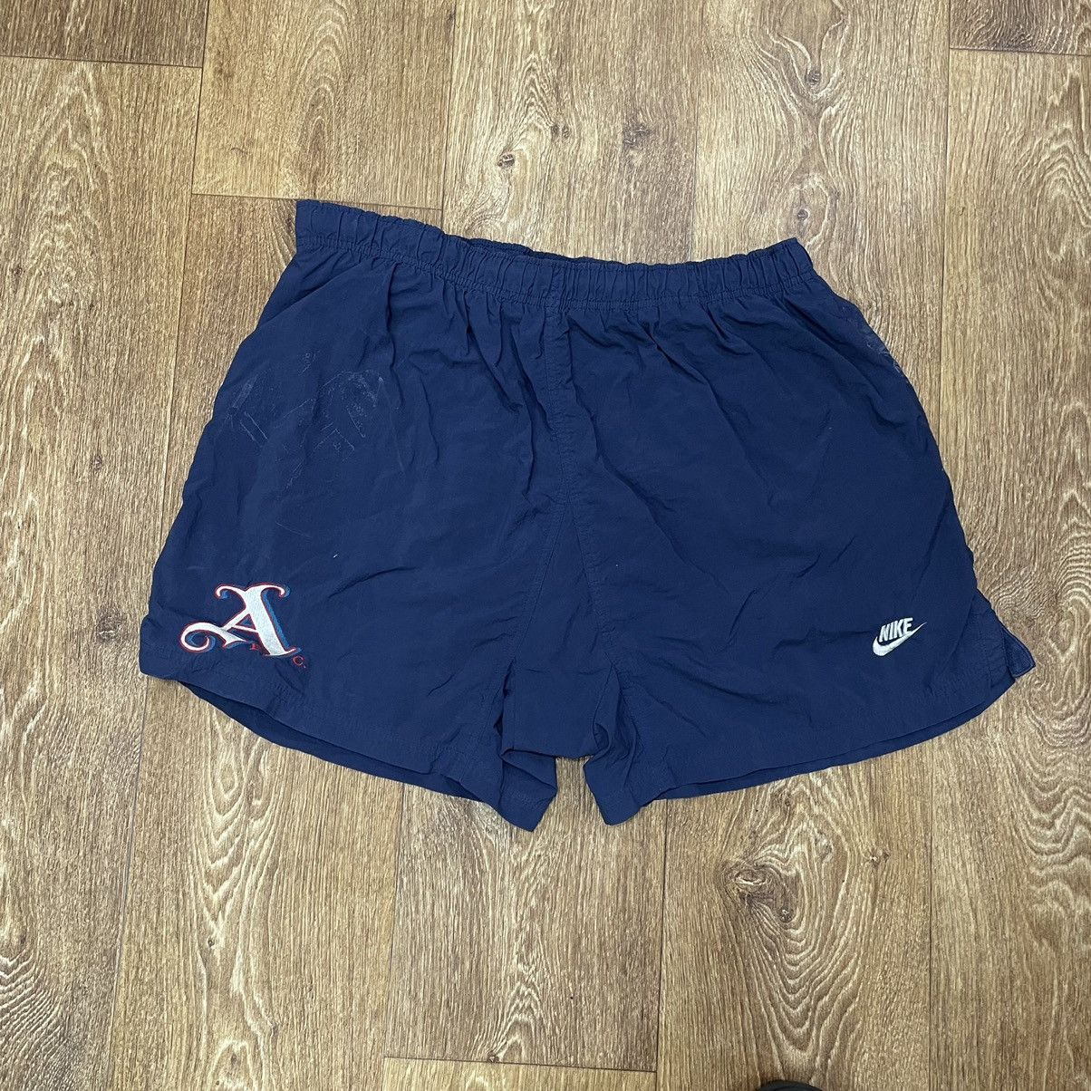 Nike Vintage Nike shorts streetwear swoosh casual y2k size XL Size US 34 / EU 50 - 1 Thumbnail
