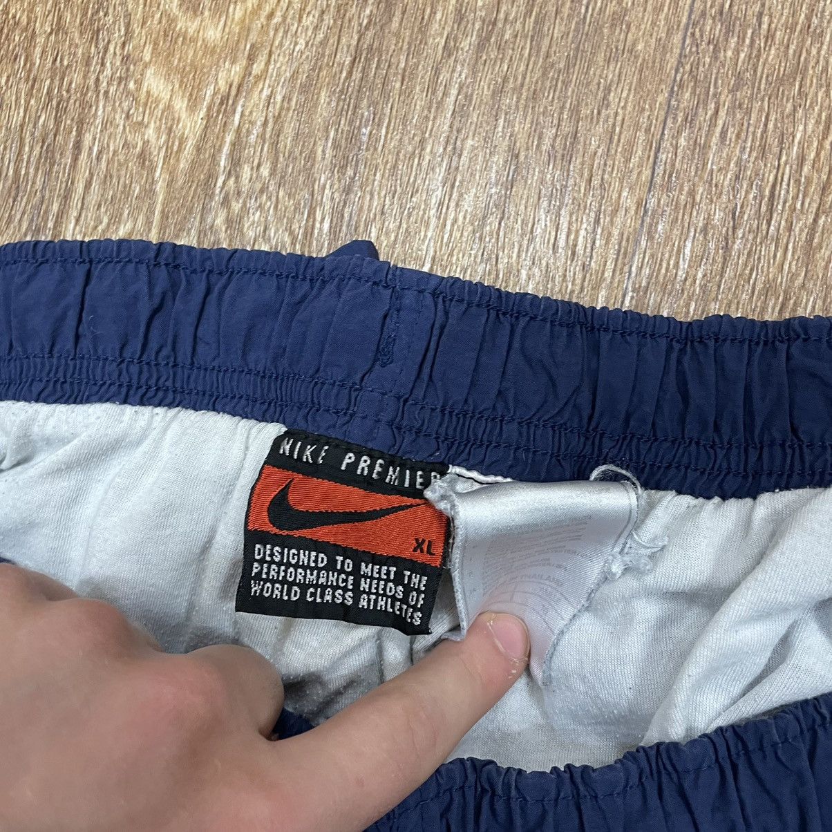 Nike Vintage Nike shorts streetwear swoosh casual y2k size XL Size US 34 / EU 50 - 7 Thumbnail