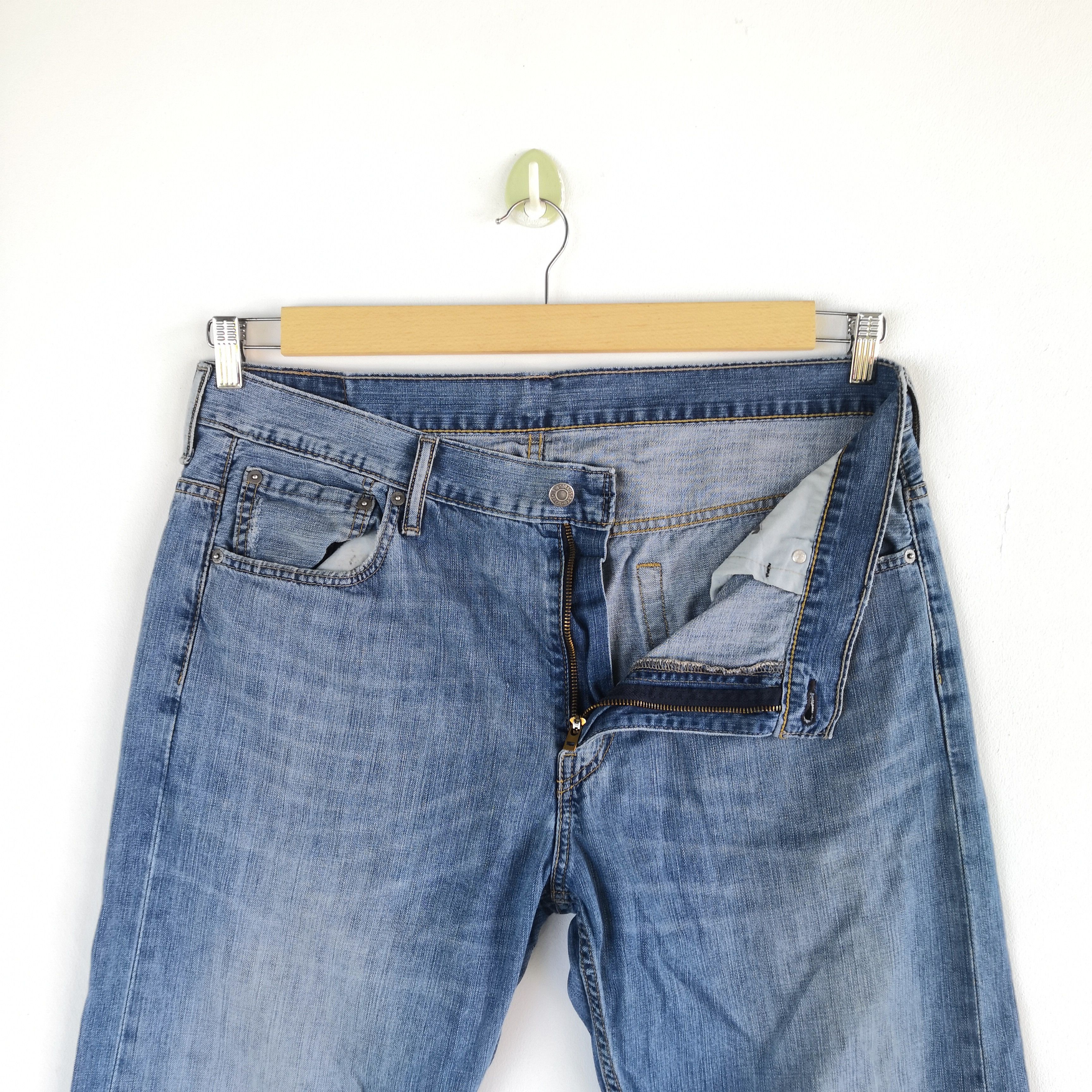 Levi's Vintage Levis Baggy Light Wash Jeans Dirty Levi's 569 Denim Size US 36 / EU 52 - 8 Thumbnail