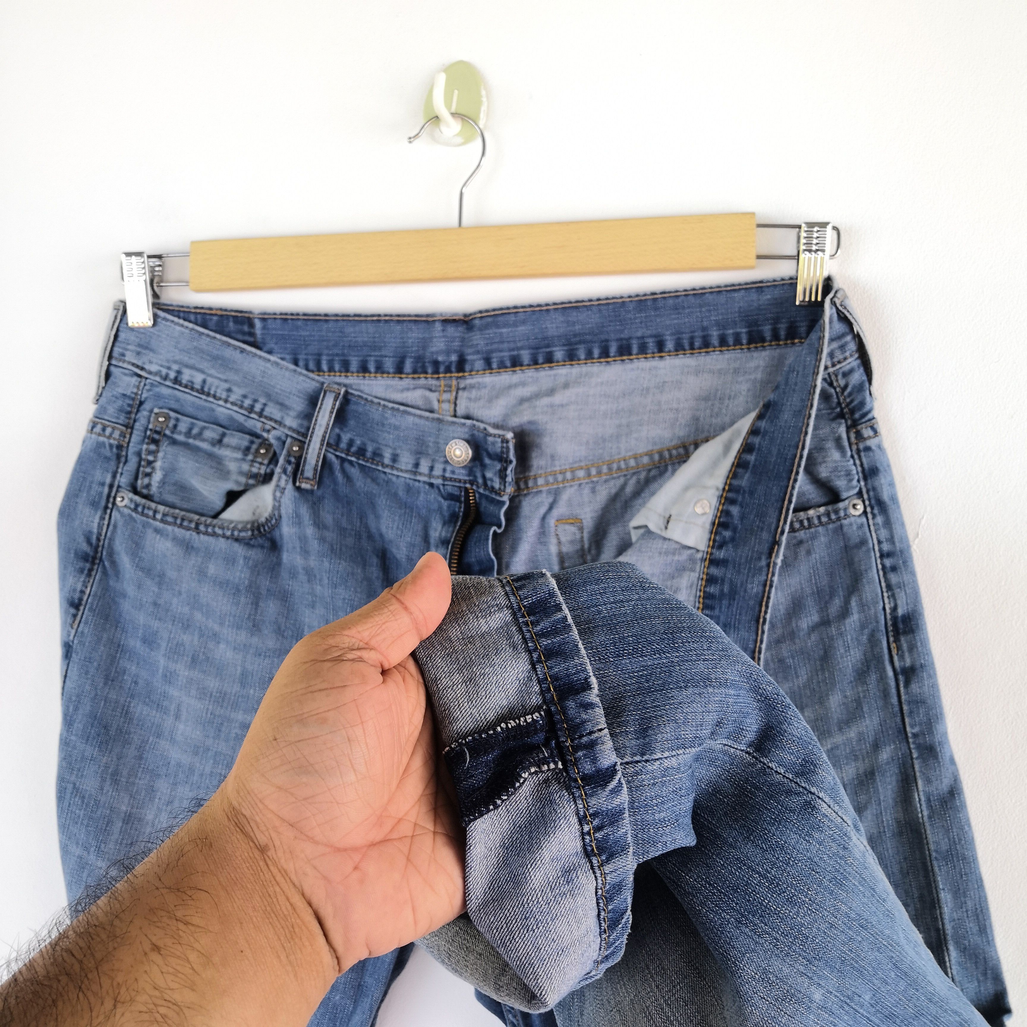 Levi's Vintage Levis Baggy Light Wash Jeans Dirty Levi's 569 Denim Size US 36 / EU 52 - 10 Thumbnail