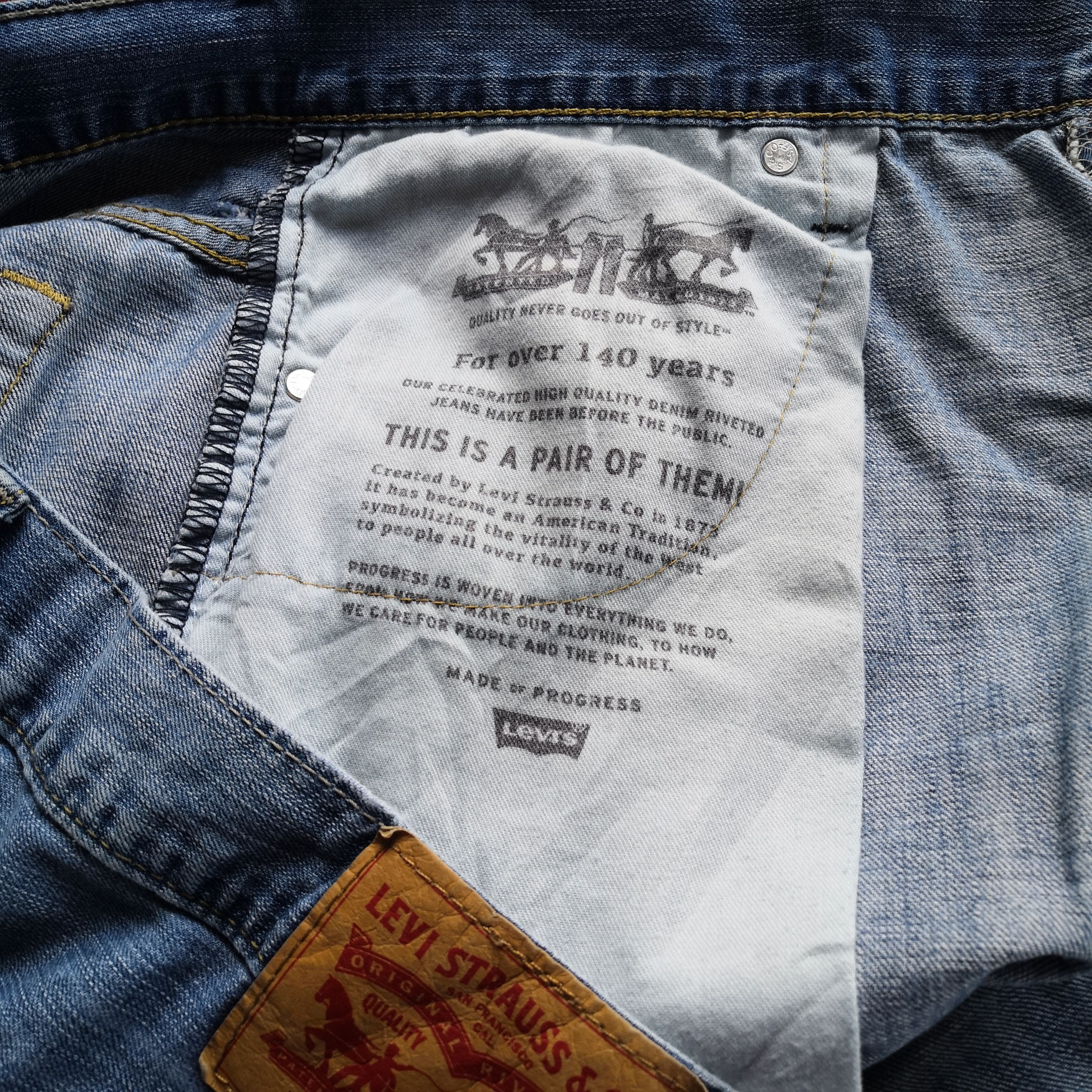 Levi's Vintage Levis Baggy Light Wash Jeans Dirty Levi's 569 Denim Size US 36 / EU 52 - 11 Thumbnail
