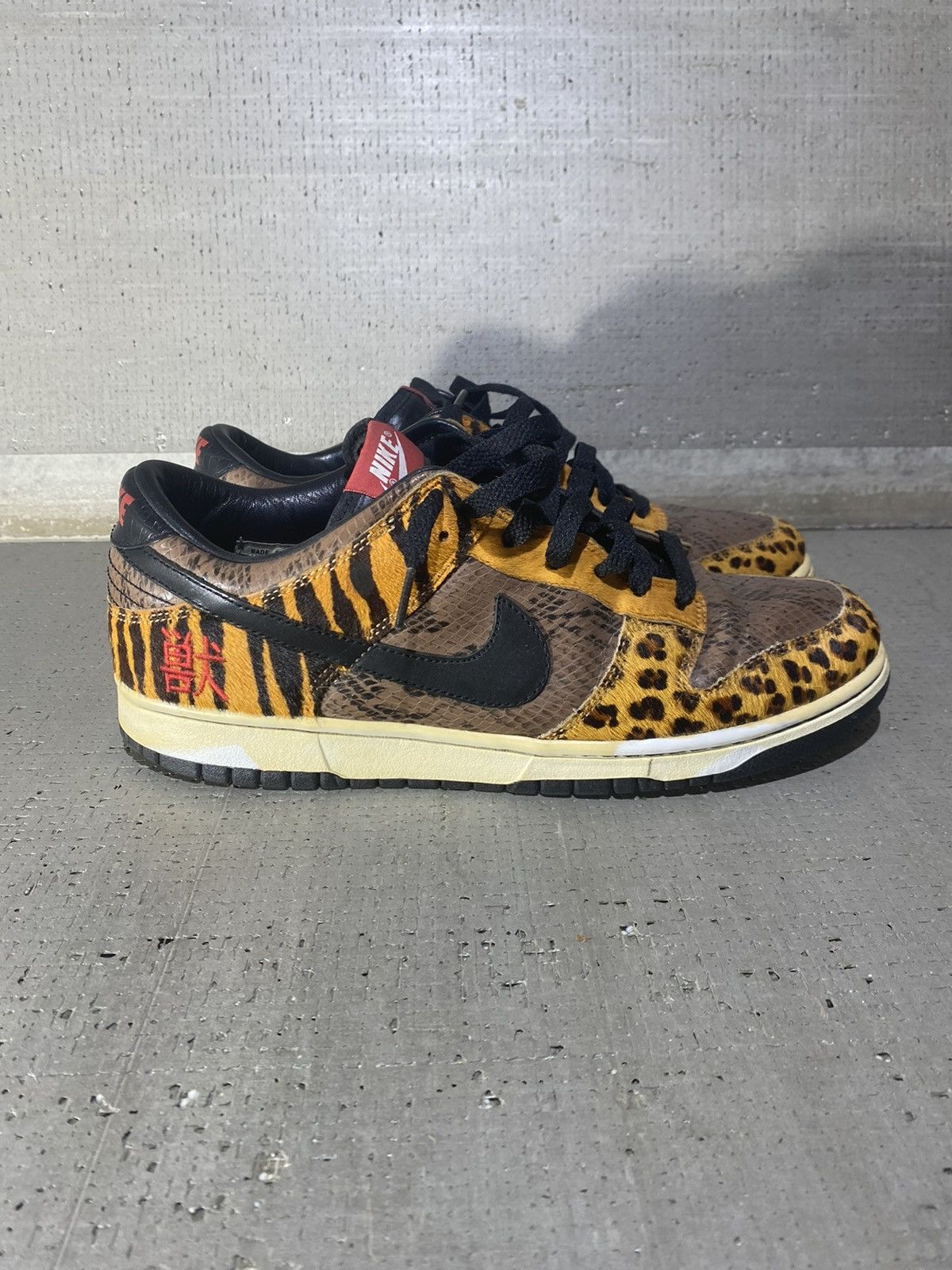 dunk low beast