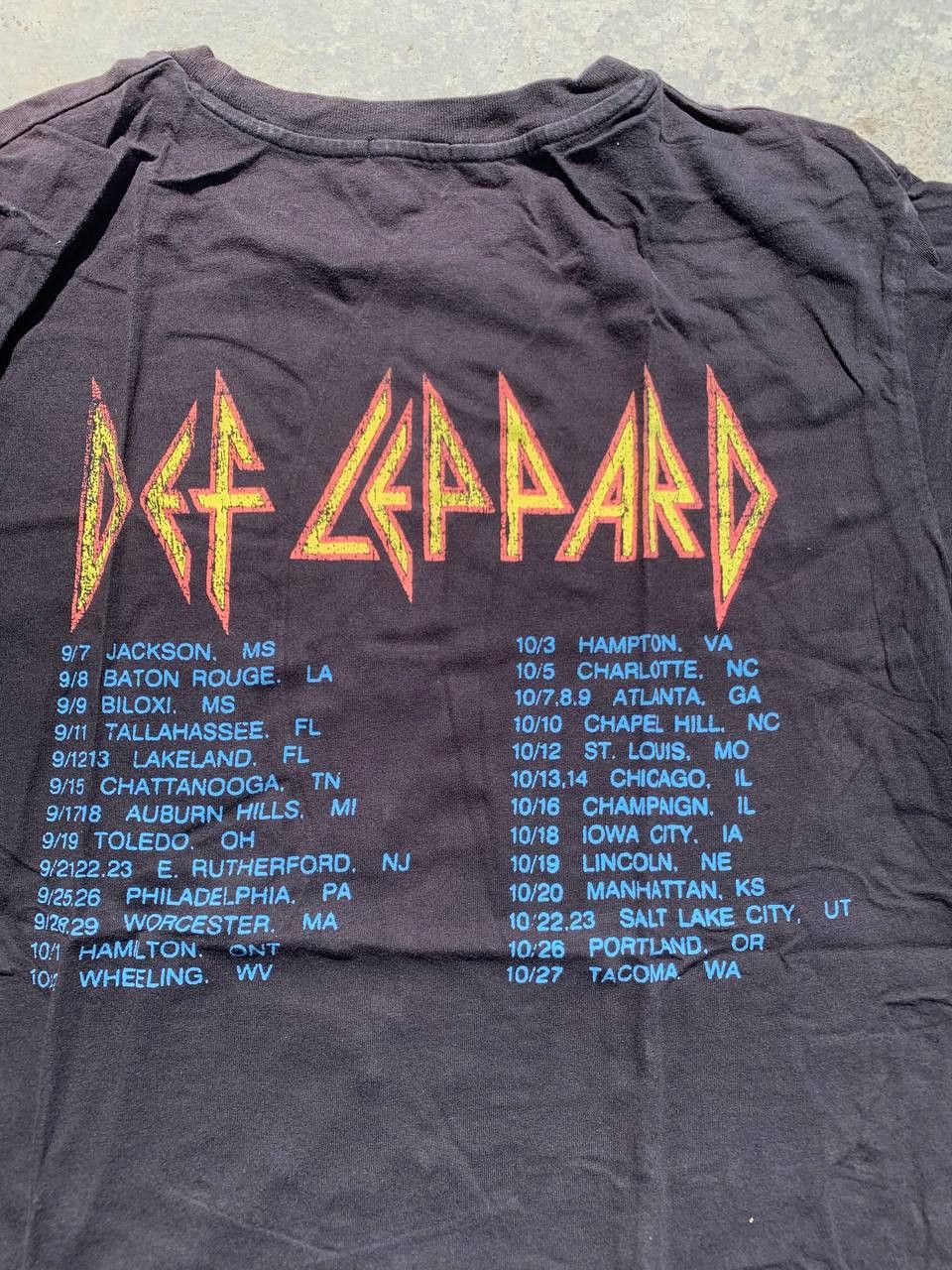 Band Tees Def Leppard Tour Tee Shirt Size US L / EU 52-54 / 3 - 5 Thumbnail