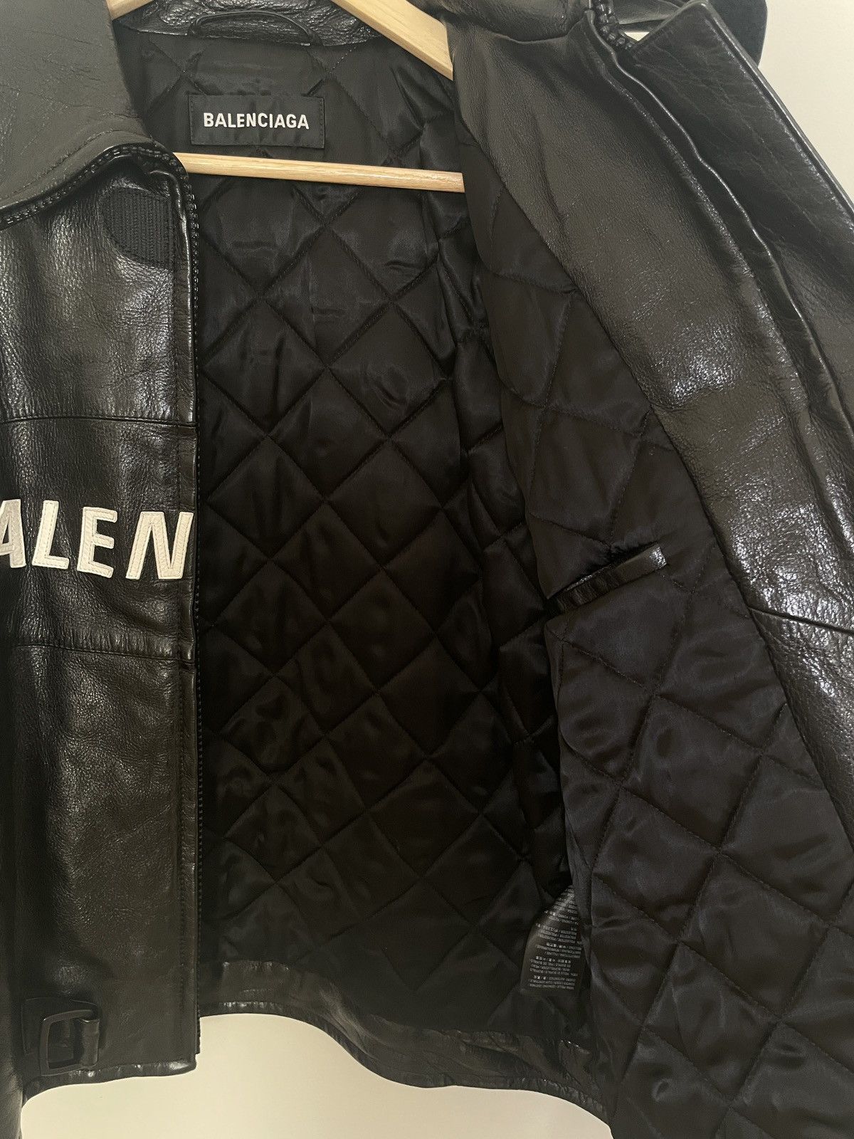 Balenciaga BALENCIAGA BUFFALO LEATHER JACKET SS 19 Size US M / EU 48-50 / 2 - 4 Thumbnail