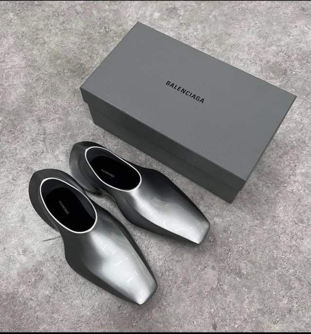 Balenciaga BALENCIAGA SPACE SHOES SILVER Size US 9 / EU 42 - 7 Thumbnail