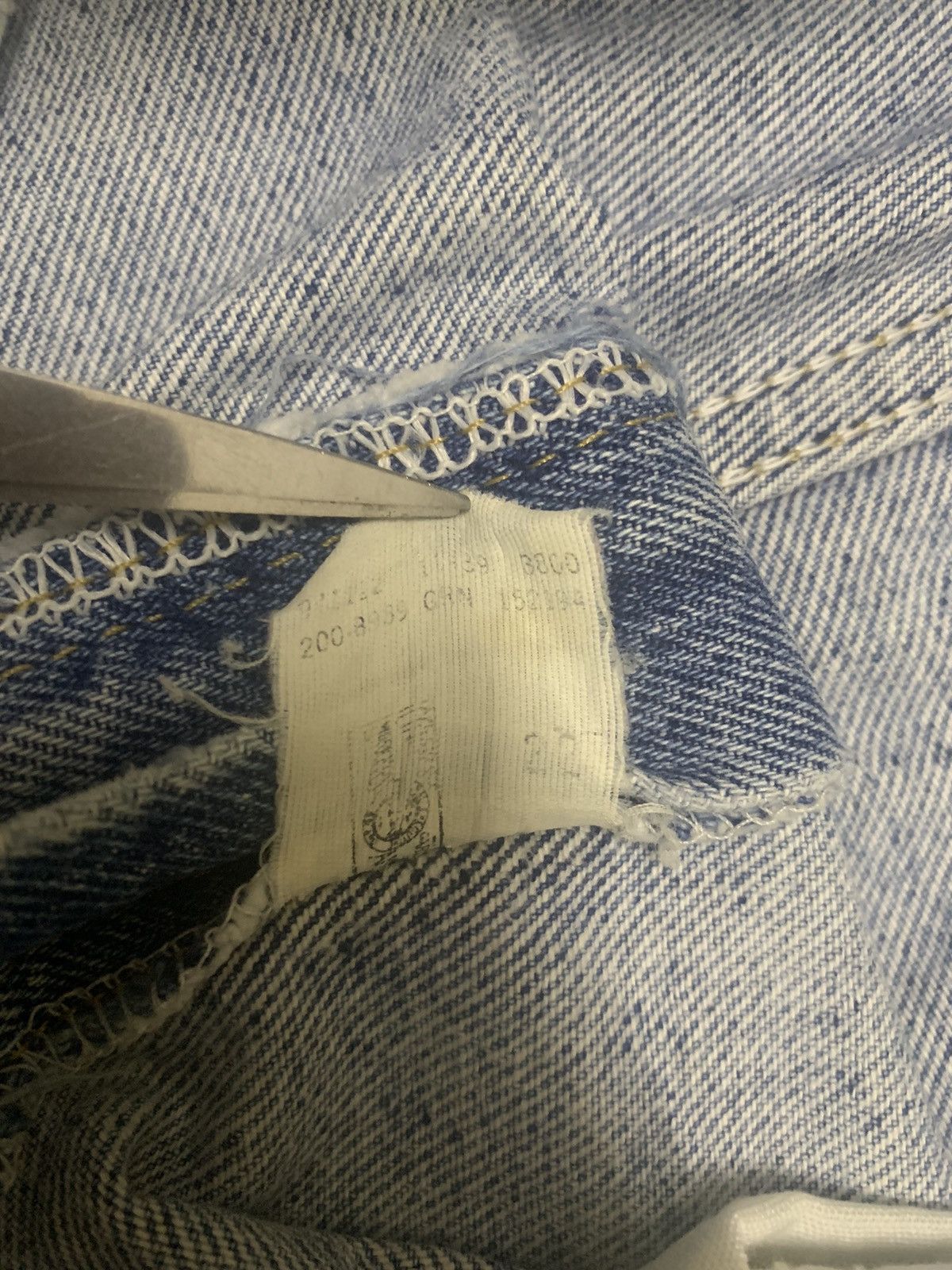Lee Vintage 80s Lee Faded Classic Fit Clawmark Distressed Jeans Size US 32 / EU 48 - 16 Thumbnail