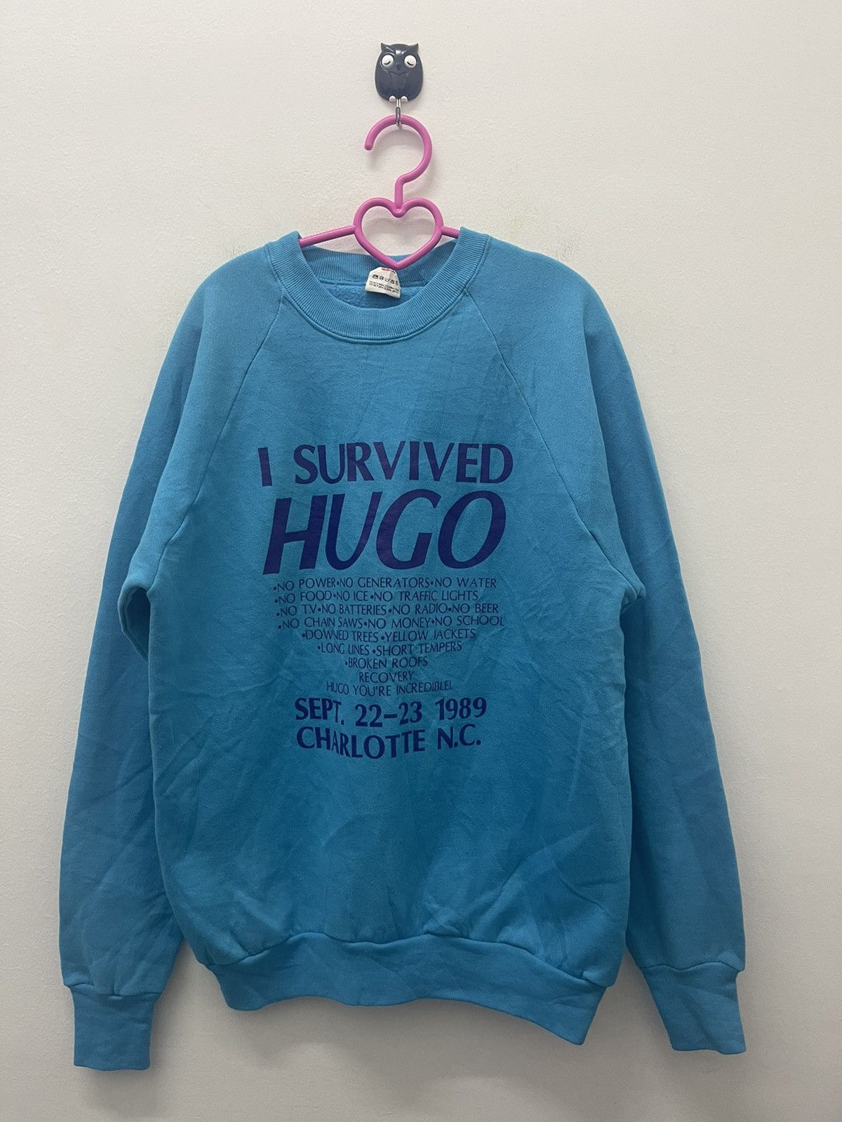 Fruit Of The Loom Rare Vintage I SURVIVED HUGO Sweatshirt Size US L / EU 52-54 / 3 - 1 Thumbnail