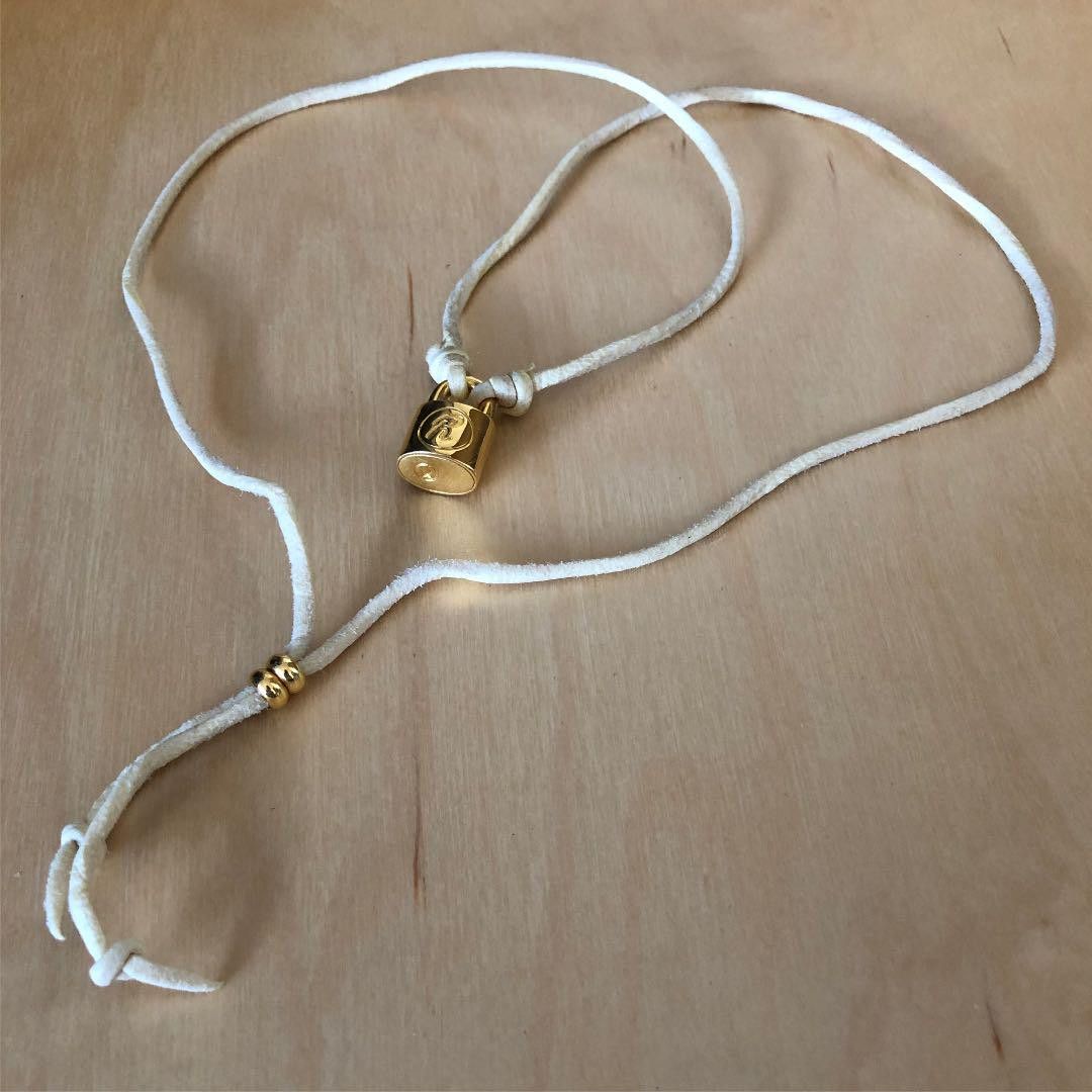 Pre-owned Undercover Sid Vicious Padlock Leather Necklace In White