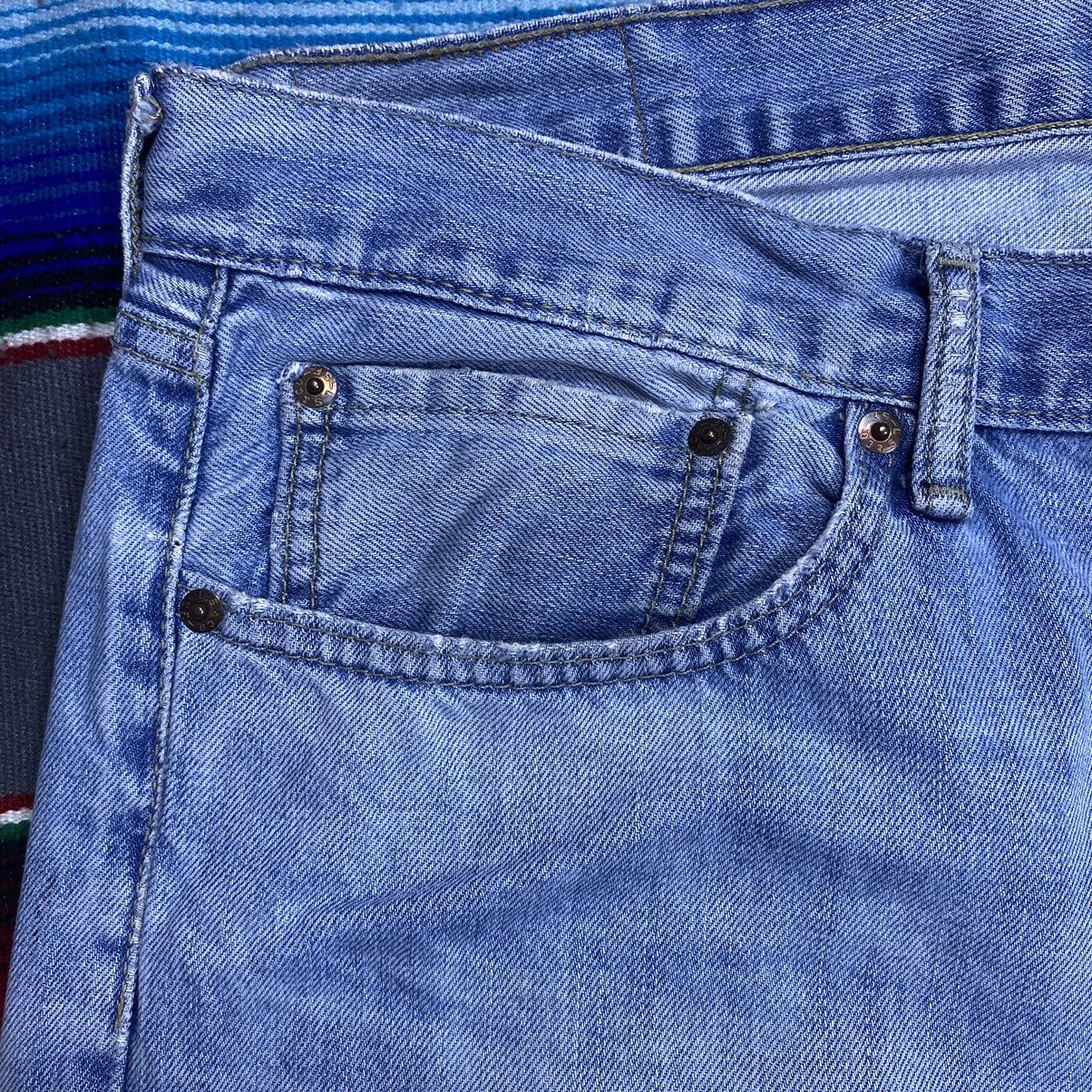 Levi's Vintage Levi’s 505 Blue Light Washed Denim Size US 38 / EU 54 - 4 Thumbnail