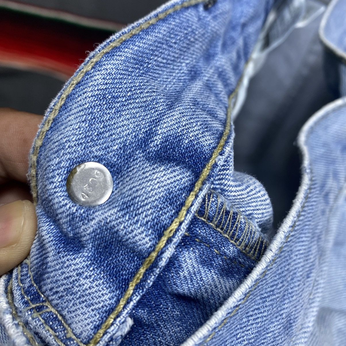 Levi's Vintage Levi’s 505 Blue Light Washed Denim Size US 38 / EU 54 - 6 Thumbnail