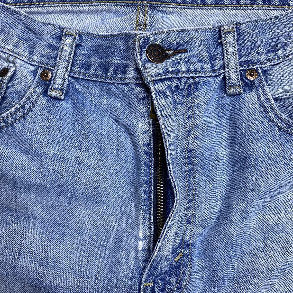 Levi's Vintage Levi’s 505 Blue Light Washed Denim Size US 38 / EU 54 - 5 Thumbnail
