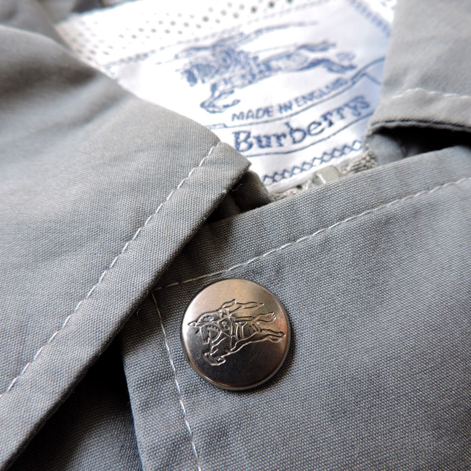 Burberry 90’S BURBERRYS REFLECTIVE LOGO TRENCH COAT JACKET Size US M / EU 48-50 / 2 - 11 Thumbnail
