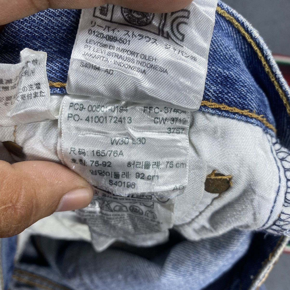 Levi's Vintage Levi’s 501 Y2k Distressed Denim Size US 32 / EU 48 - 12 Thumbnail
