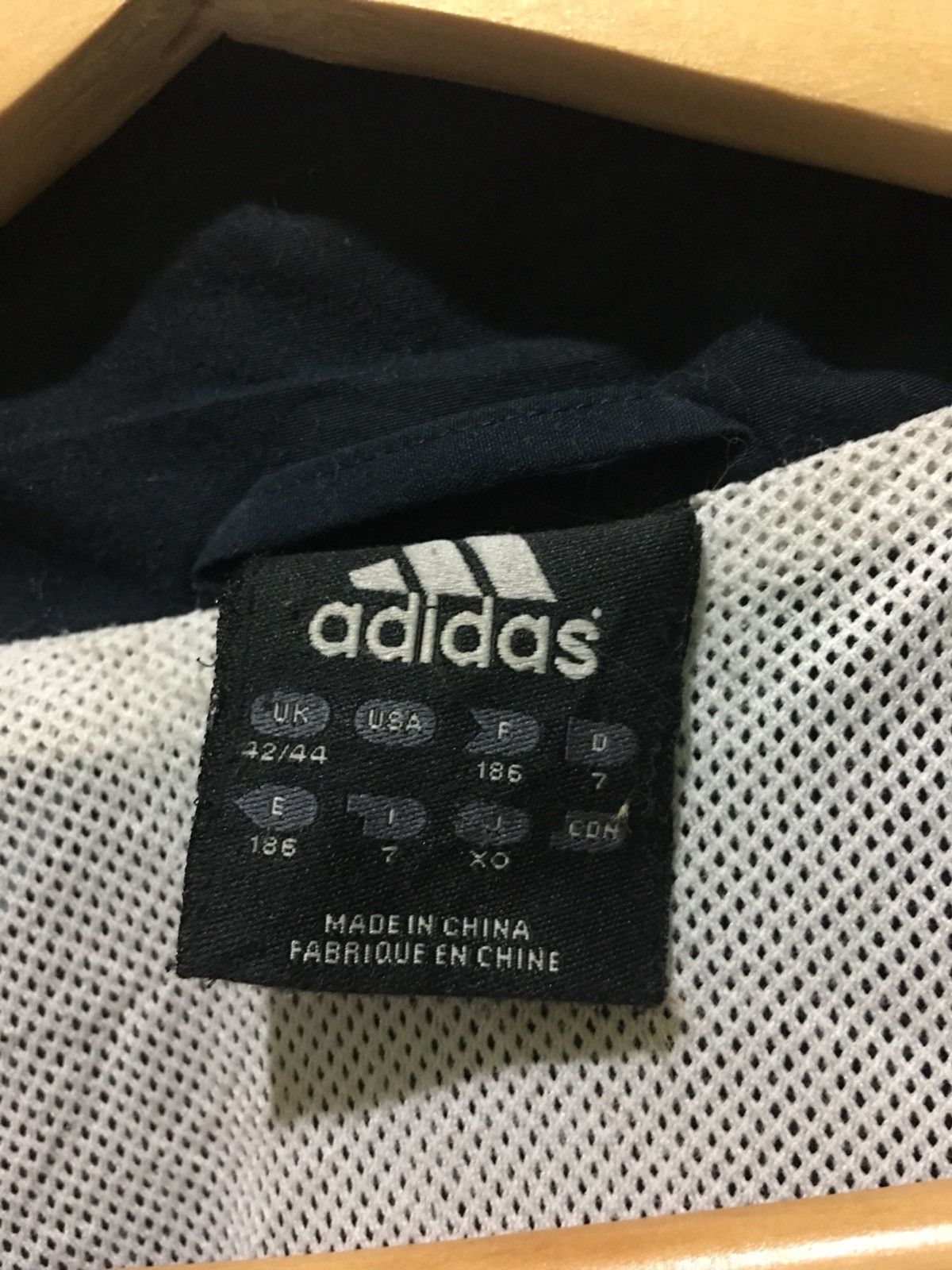 Adidas ADIDAS X REAL MADRID FC 2003 OFFICIAL WINDBRAKER JACKET Size US L / EU 52-54 / 3 - 3 Thumbnail