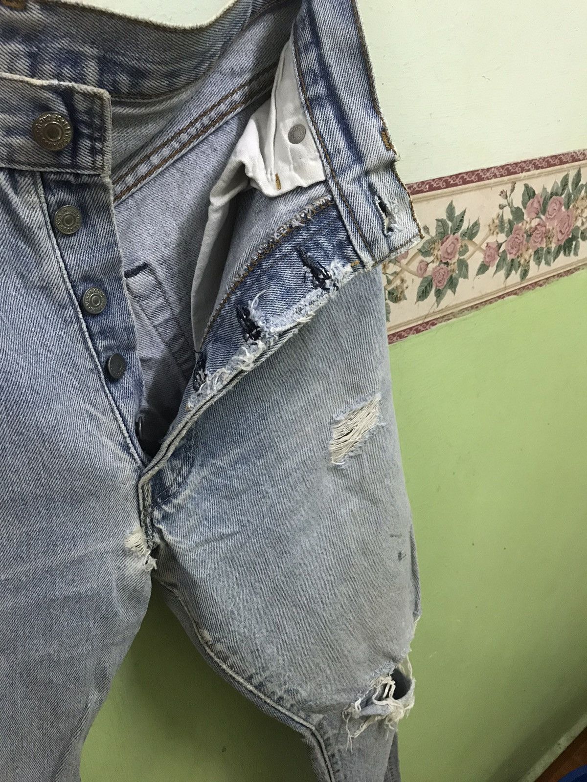 Levi's DISTRESSED ‼️‼️LEVIS 501 usa x vintage Size US 30 / EU 46 - 4 Thumbnail