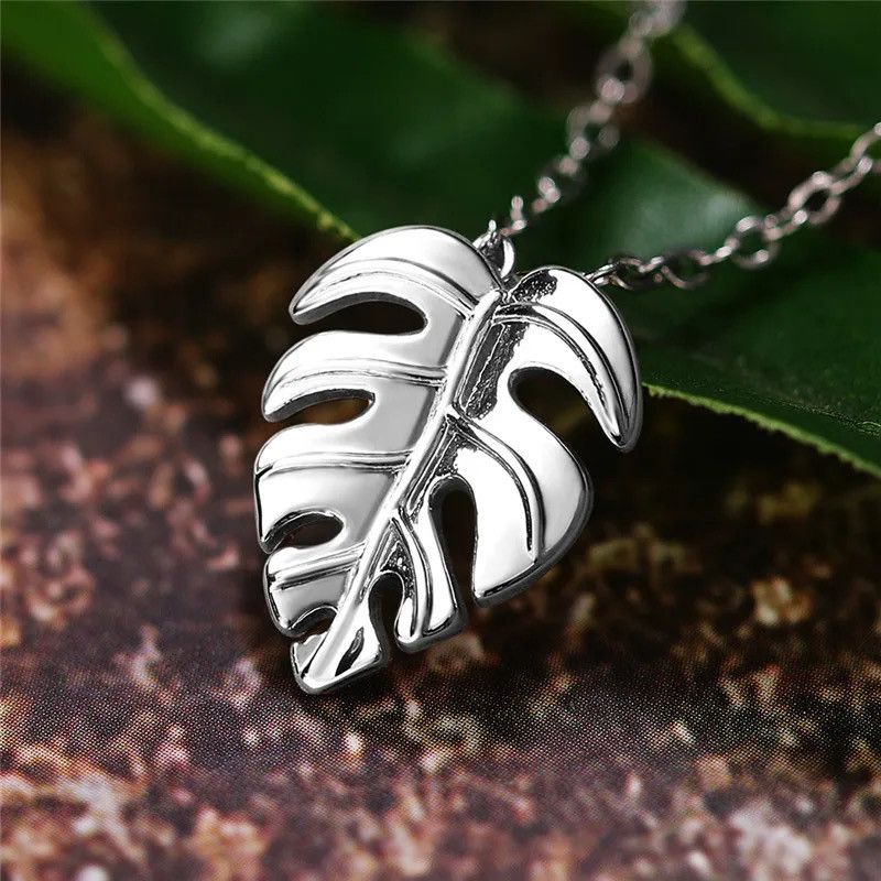 Jewelry Creative Leaf Pendant Necklace Size ONE SIZE - 2 Thumbnail