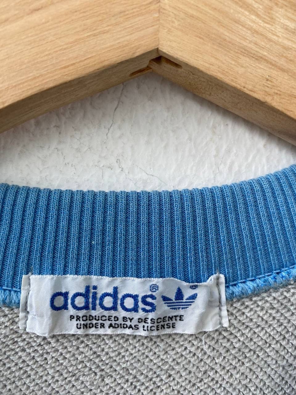 Adidas Vintage Adidas Japan Embroidered Logo Crewneck Sweatshirt Size US S / EU 44-46 / 1 - 5 Thumbnail
