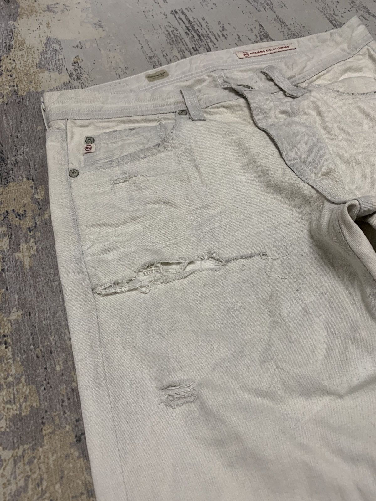 AG Adriano Goldschmied AG Adriano Goldschmied Distressed Denim Jean 31x33.5 Size US 31 - 8 Thumbnail