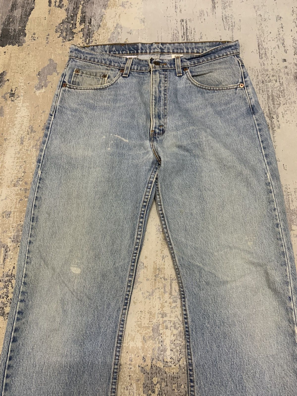 Levi's VTG Levi's 505 Made in USA Light Wash Jeans 34x35 Size US 34 / EU 50 - 2 Thumbnail