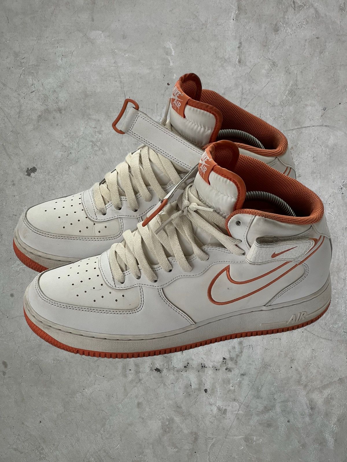 Nike Older Air Force 1 Mid Size US 9.5 / EU 42-43 - 2 Thumbnail