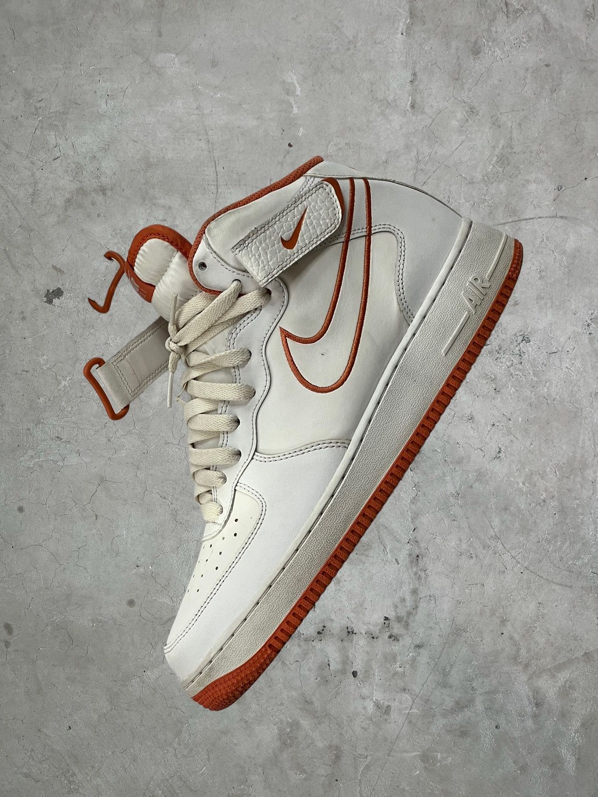 Nike Older Air Force 1 Mid Size US 9.5 / EU 42-43 - 5 Thumbnail