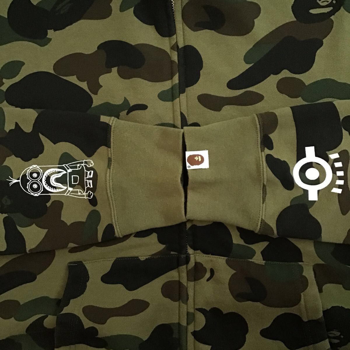 Bape BAPE × Minion Shark full zip hoodie 1st camo green APE Size US L / EU 52-54 / 3 - 6 Thumbnail