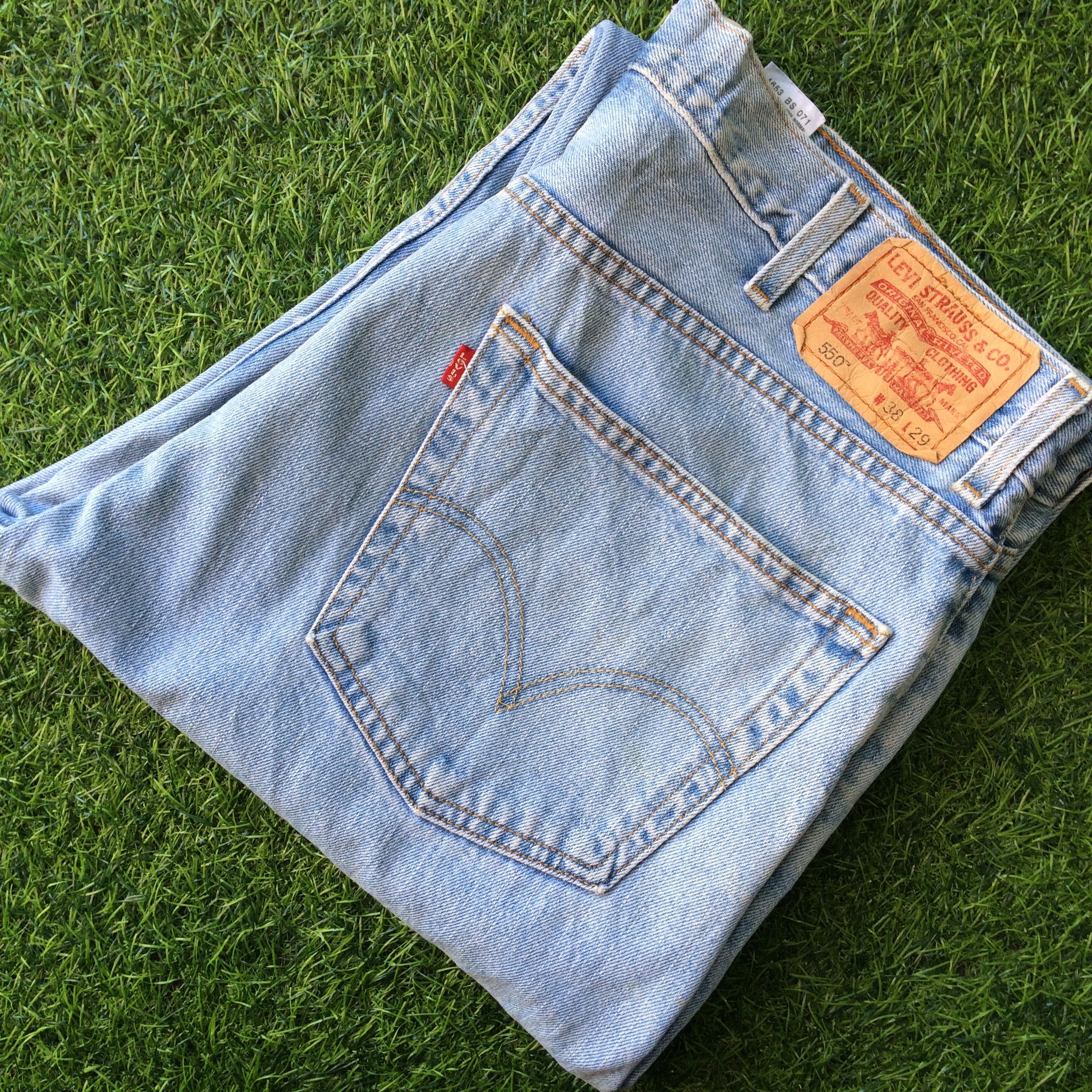 Levi's Levis 550 Dirty Red Tab Jeans #B-822 Size US 39 - 8 Thumbnail