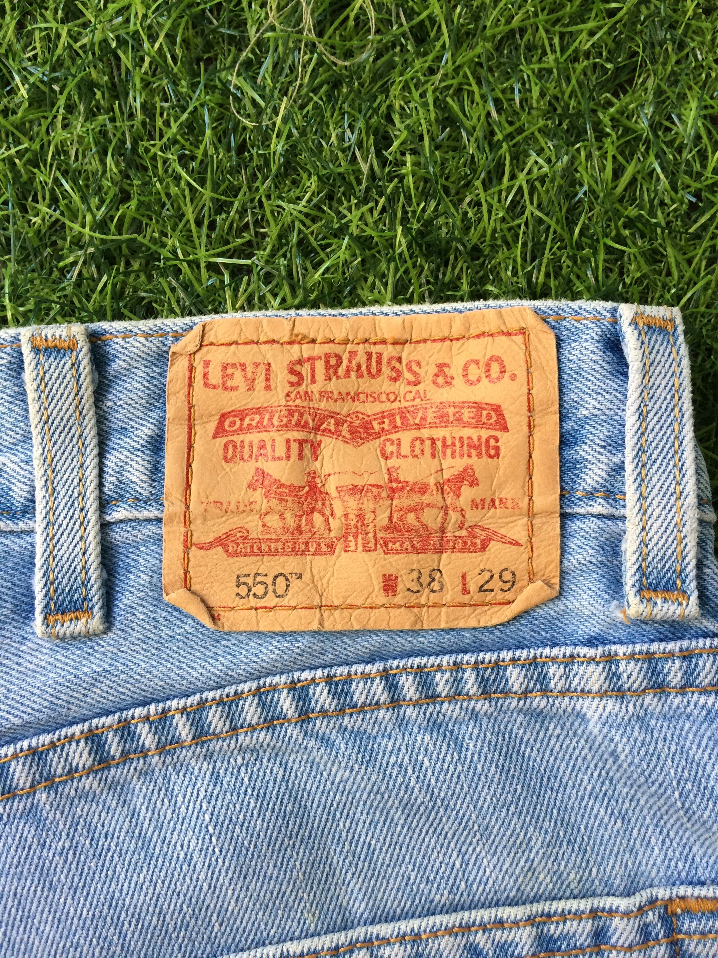 Levi's Levis 550 Dirty Red Tab Jeans #B-822 Size US 39 - 10 Thumbnail