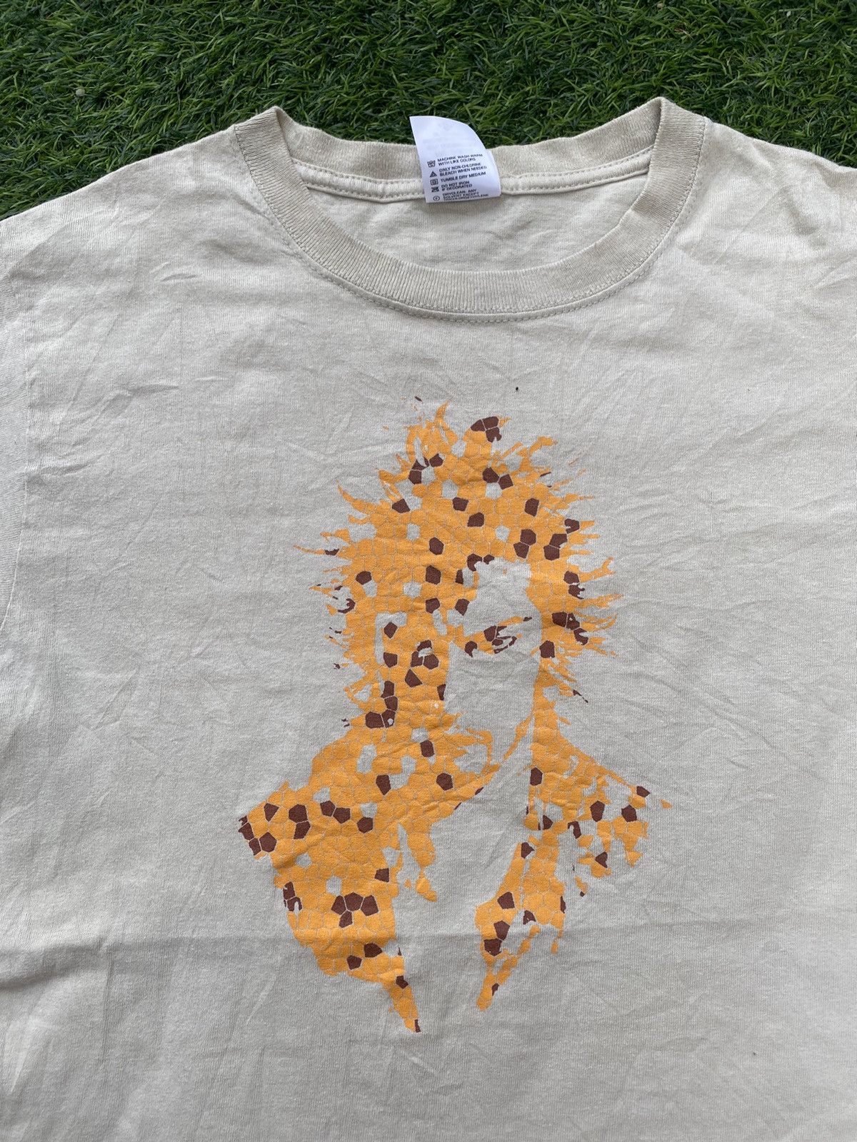 20471120 Vtg Anima Japan mosaic picture anvil tee Size US S / EU 44-46 / 1 - 3 Thumbnail