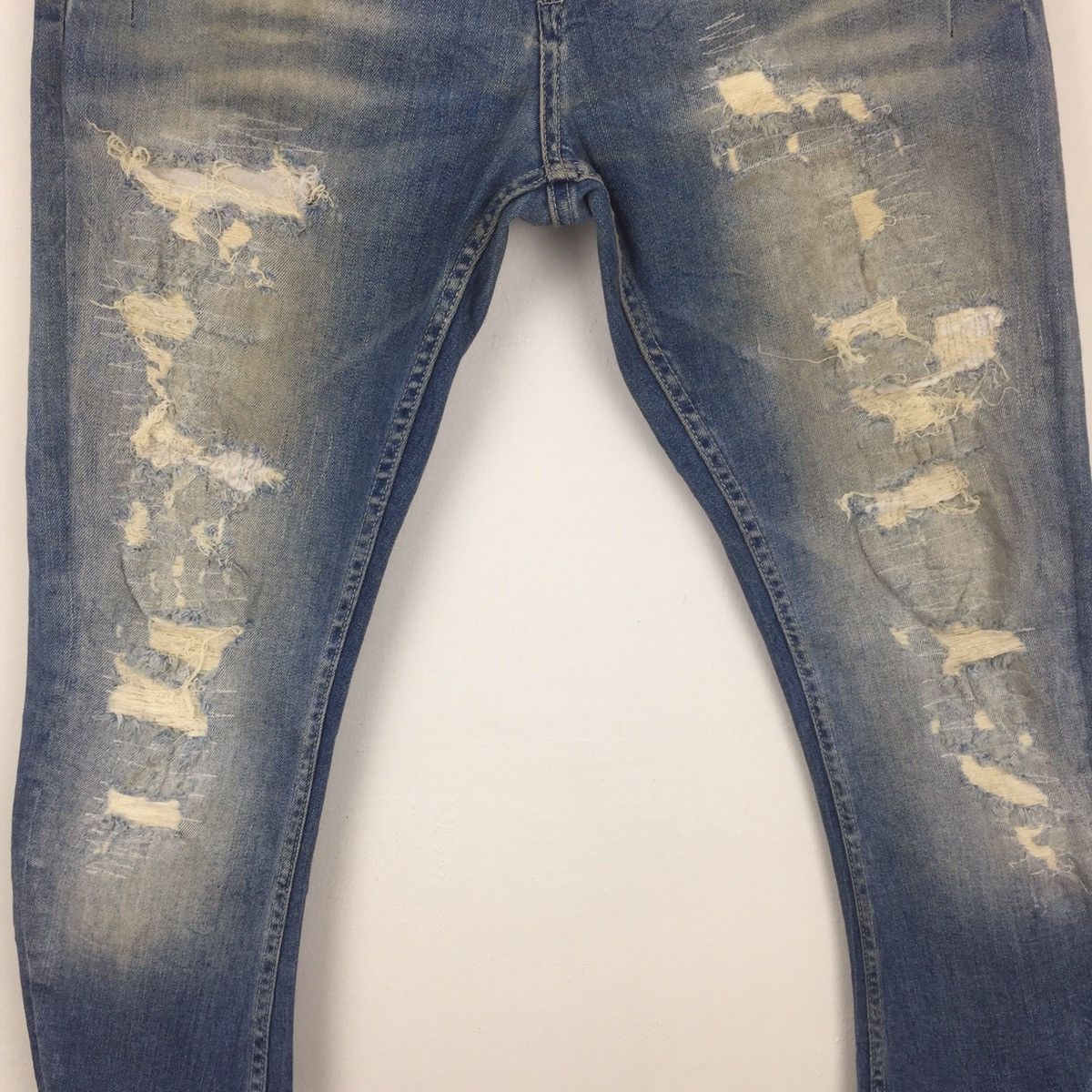 Zara 🔥M28 zara man j cut distressed denim nice design Size US 32 / EU 48 - 2 Thumbnail