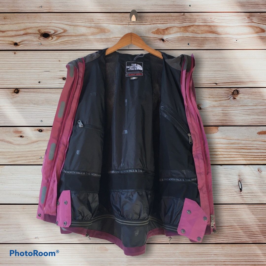Goretex × The North Face The Nort Face gore Tex Hidden Waterproof light Maroo jackets Size US L / EU 52-54 / 3 - 3 Thumbnail