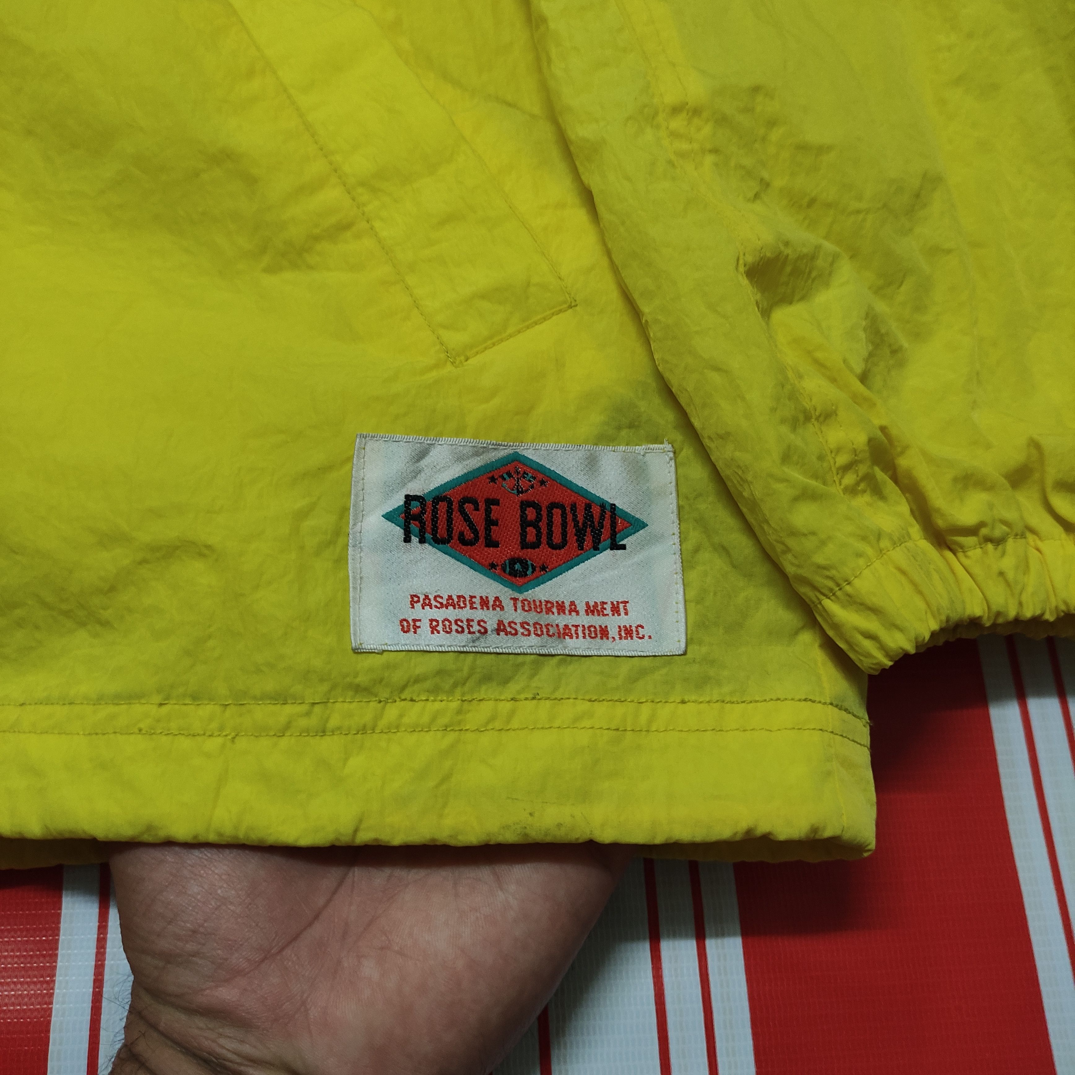 Vintage Vtg Rose Bowl team American FootballWindbreaker Size US M / EU 48-50 / 2 - 5 Thumbnail