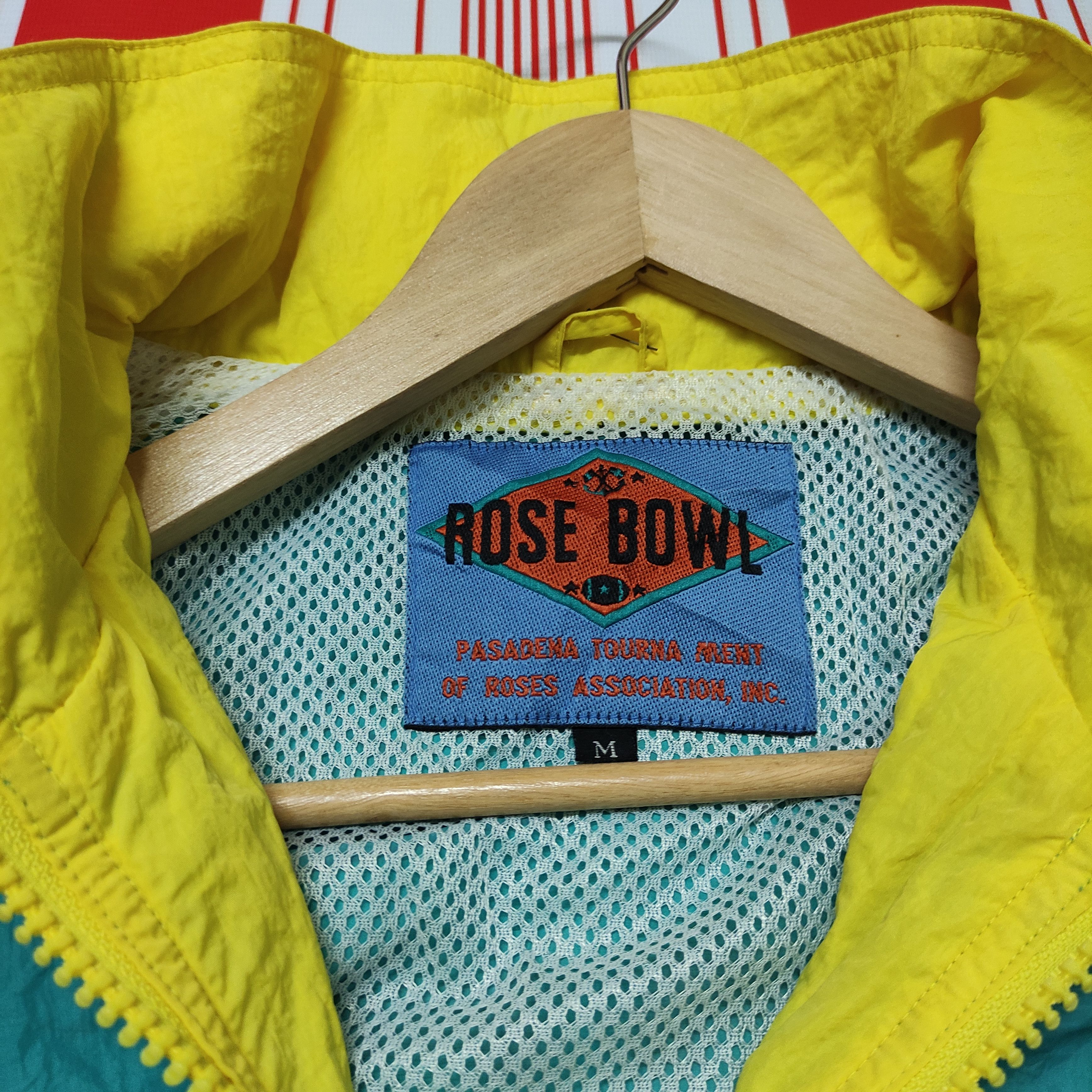 Vintage Vtg Rose Bowl team American FootballWindbreaker Size US M / EU 48-50 / 2 - 4 Thumbnail
