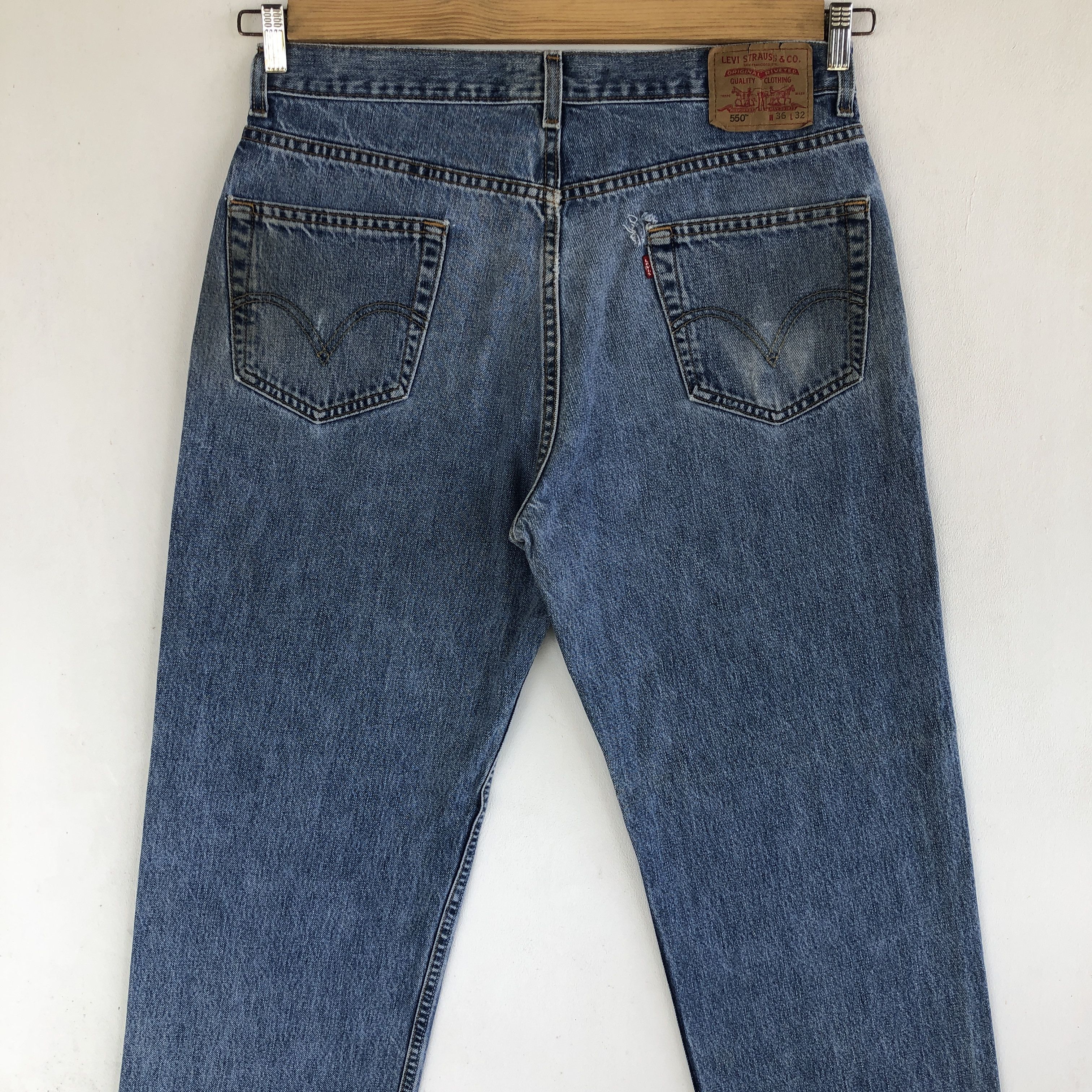 Levi's Vintage Levi's 550 Light Wash Jeans Levis Ripped Denim Size US 34 / EU 50 - 4 Thumbnail