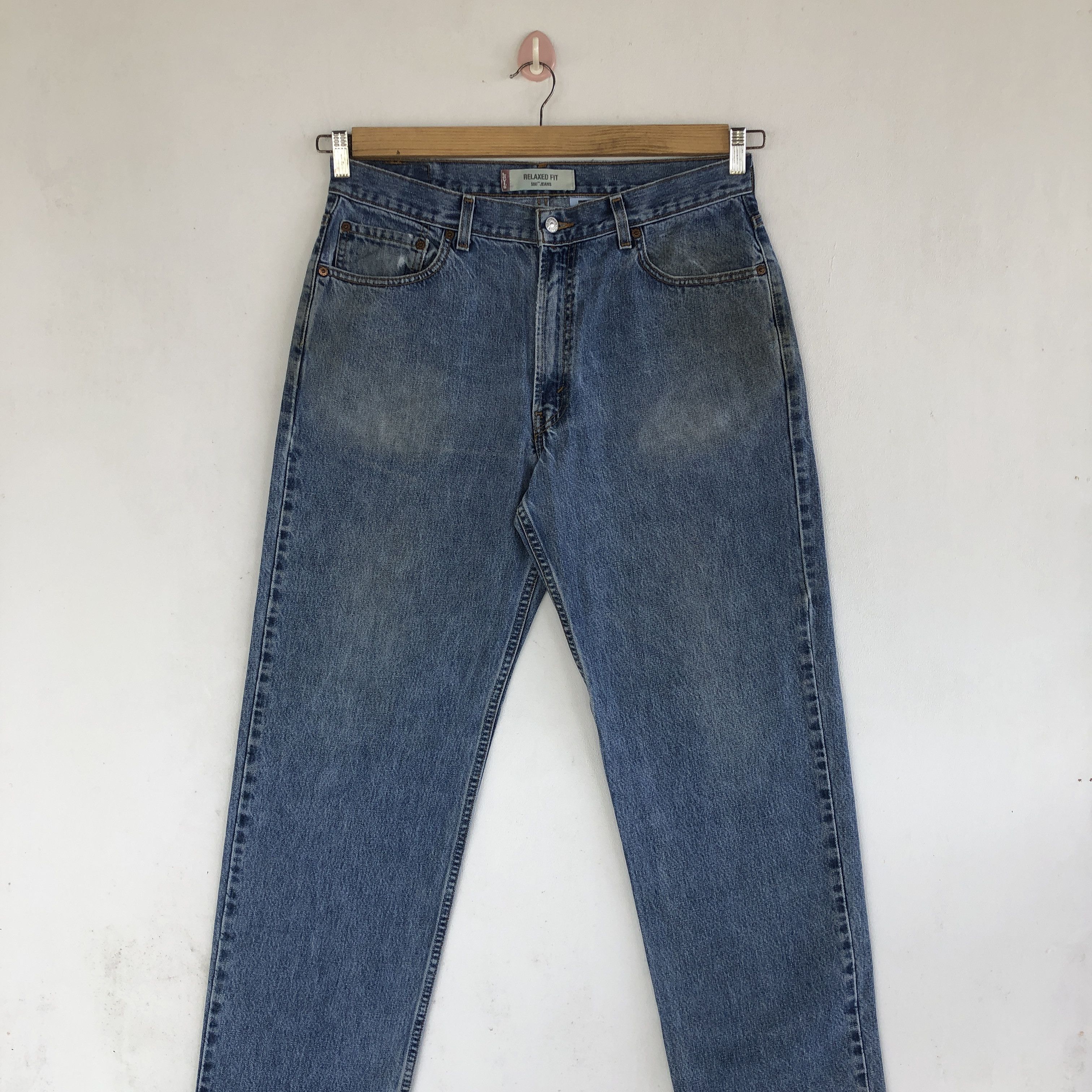 Levi's Vintage Levi's 550 Light Wash Jeans Levis Ripped Denim Size US 34 / EU 50 - 3 Thumbnail