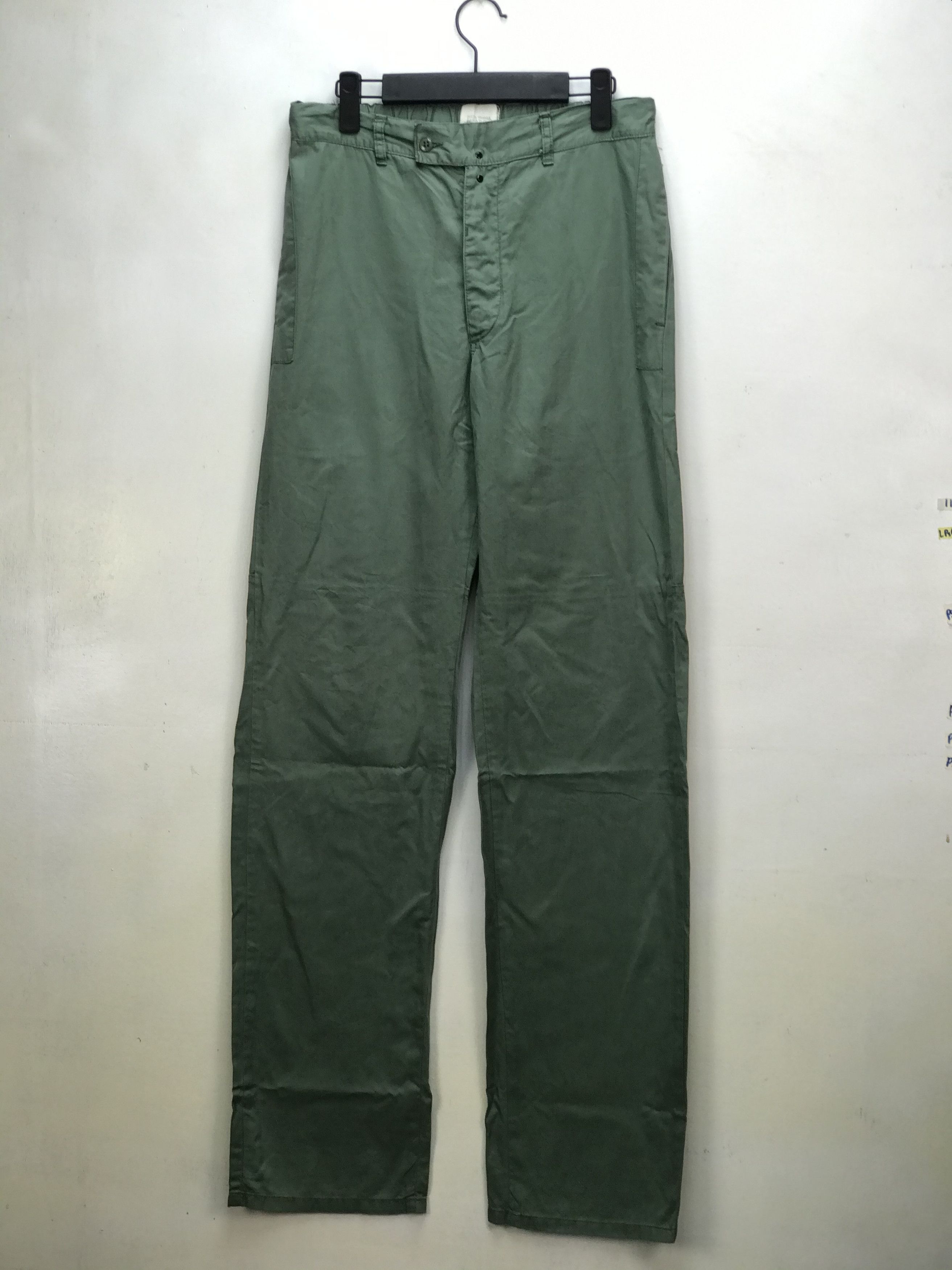image of Cabane De Zucca x Issey Miyake Zucca Travail Stretchable Designer Pant Issey Miyake in Green (Size 