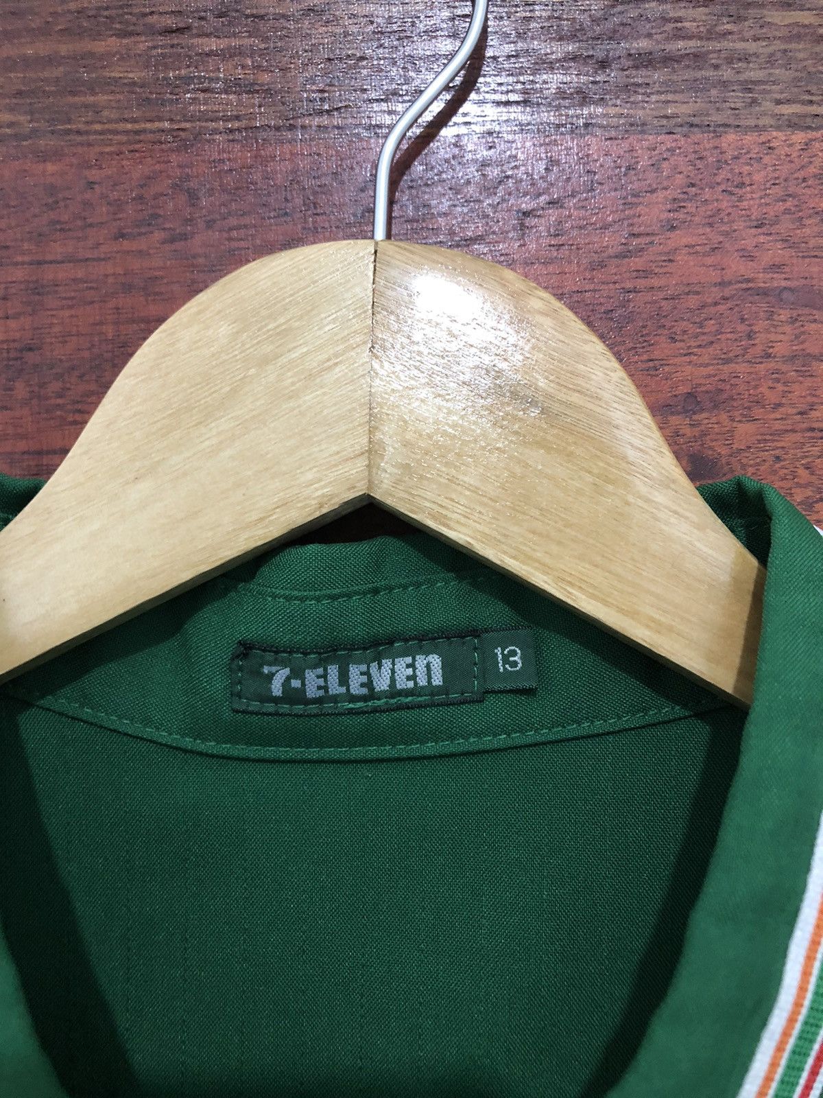Uniform Wares Vintage 90’s 7 Eleven Uniform Worker Embroidery Logo Shirt Size US M / EU 48-50 / 2 - 7 Thumbnail