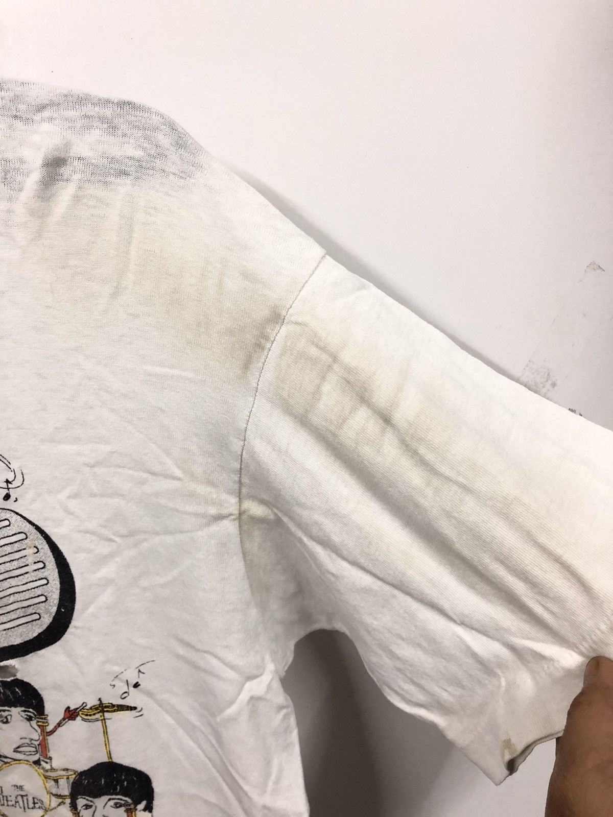 Band Tees × Vintage Vintage 90s Rare The Beatles Distressed T Shirt Size US L / EU 52-54 / 3 - 9 Thumbnail