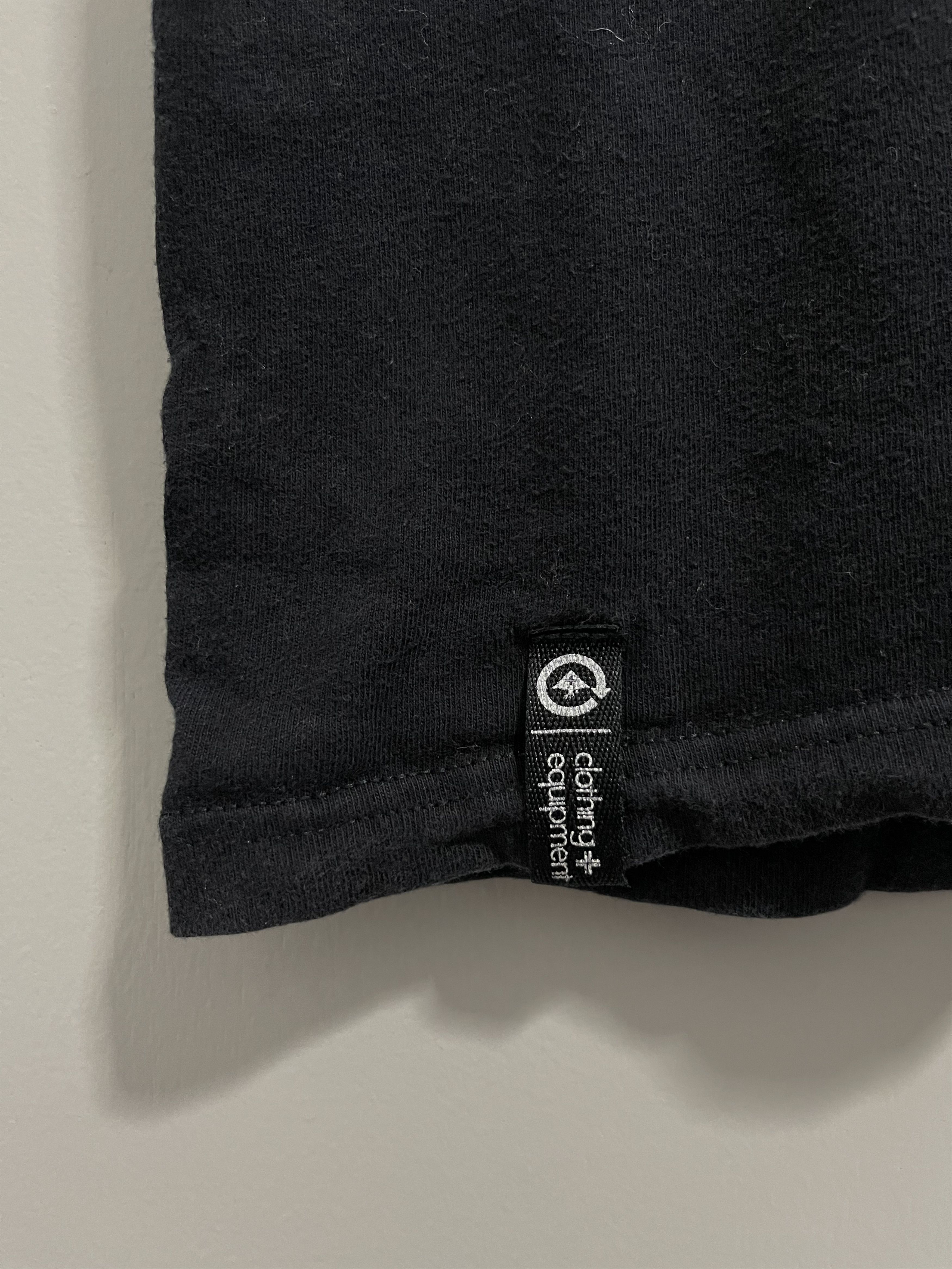 Japanese Brand × Vintage Japanese Style Big Logo Art Design Tee Size US S / EU 44-46 / 1 - 5 Thumbnail