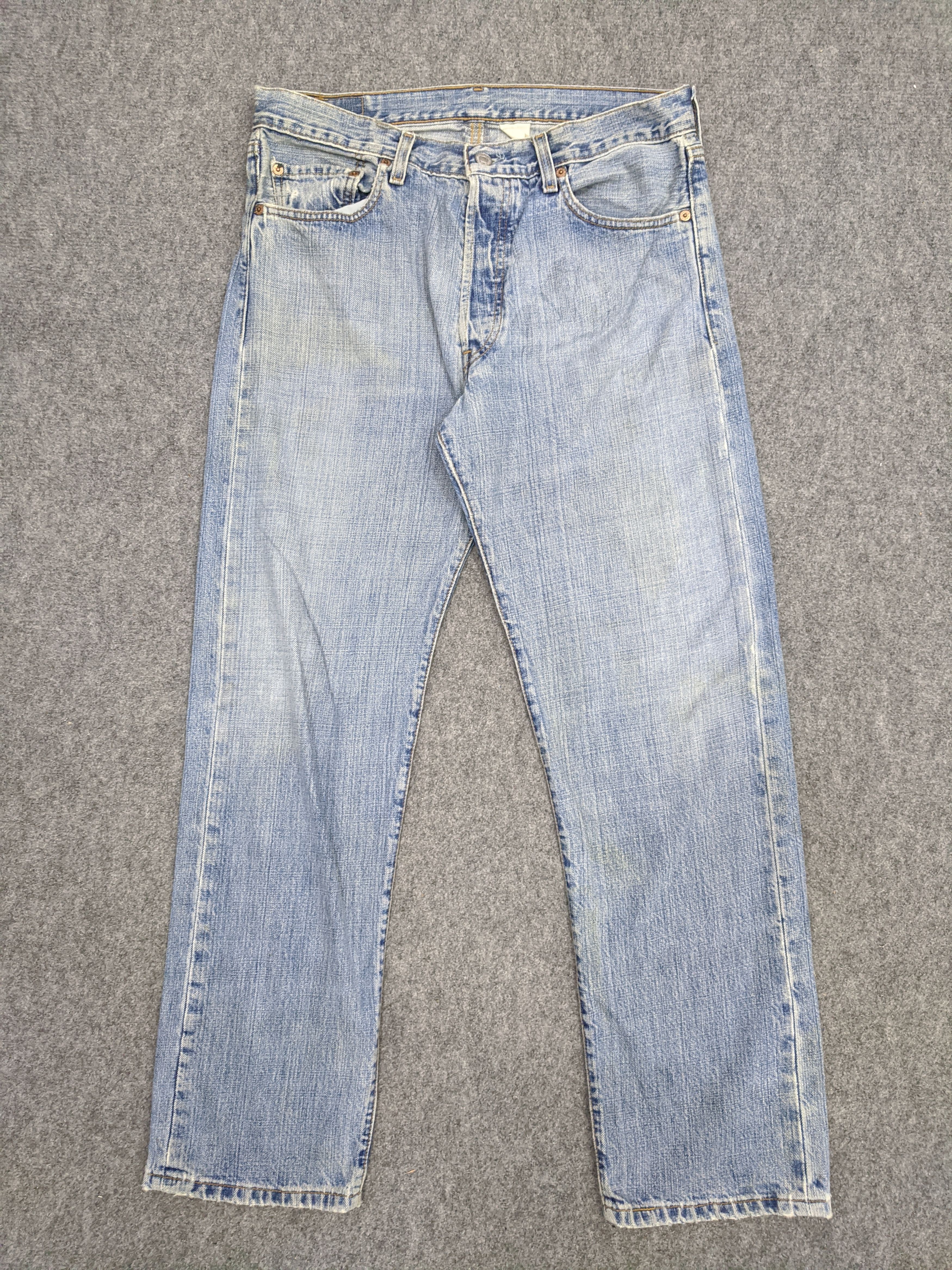 image of Sun Faded 90's Levis 501 Lightwash Jeans in Blue Denim, Men's (Size 34)
