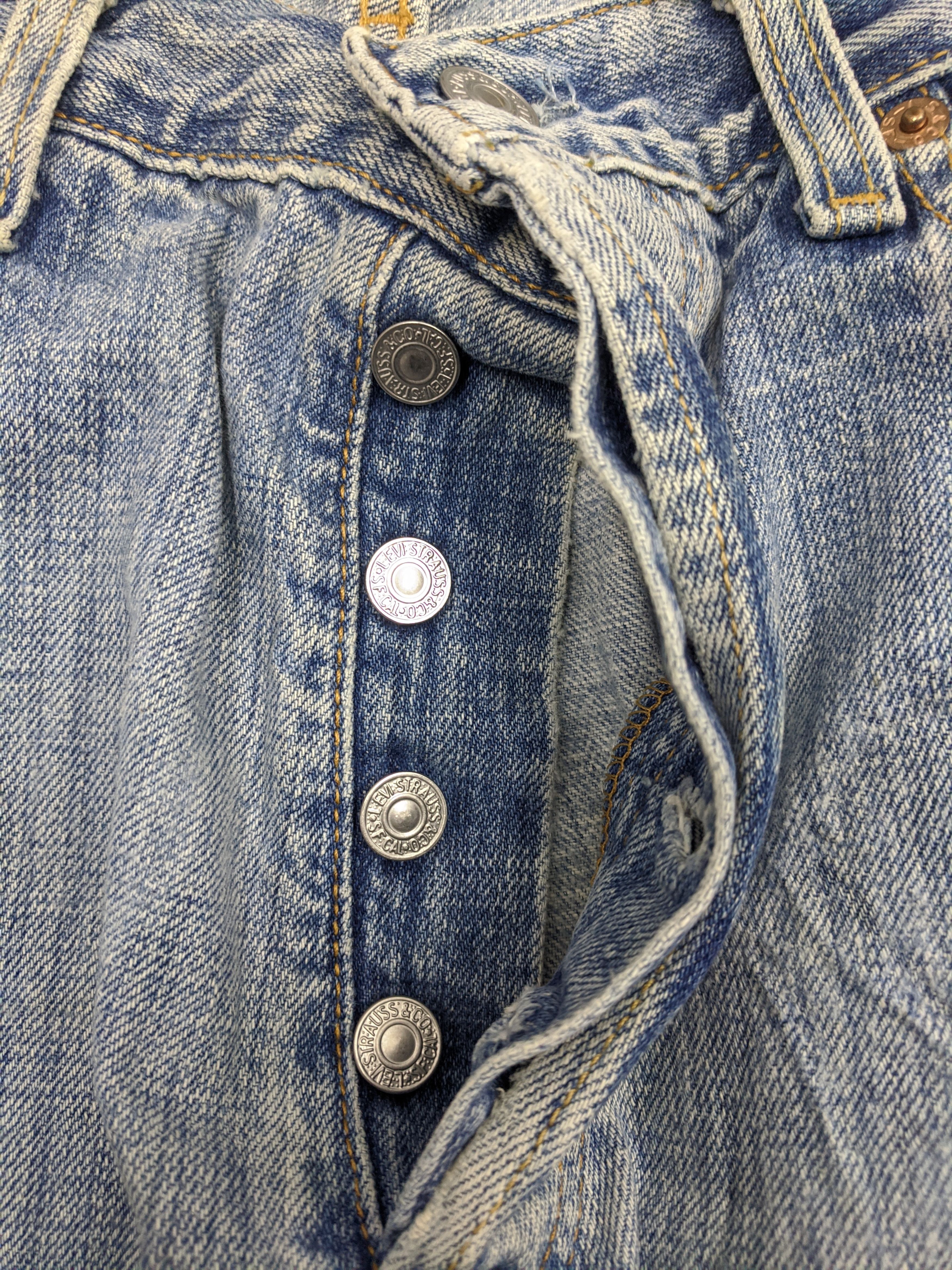 Levi's Vintage Sun Faded 90s Levis 501 Lightwash Jeans DP0827 Size US 34 / EU 50 - 11 Thumbnail